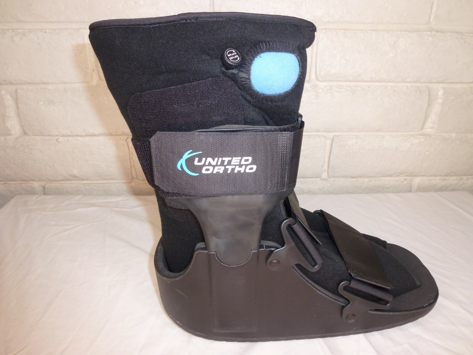 United Ortho Short Fracture Boot Air Cam Stabilizer – Sz Large – No Size Sticker