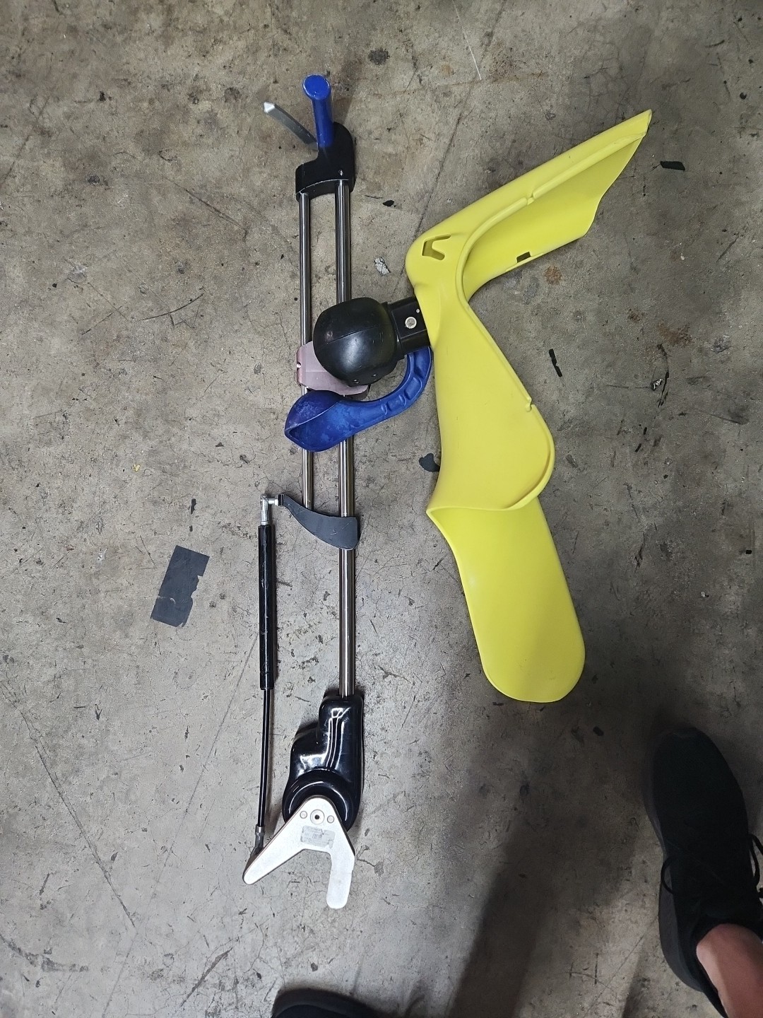 HILLROM YELLOWFINS APEX SURGICAL LEG STIRRUPS