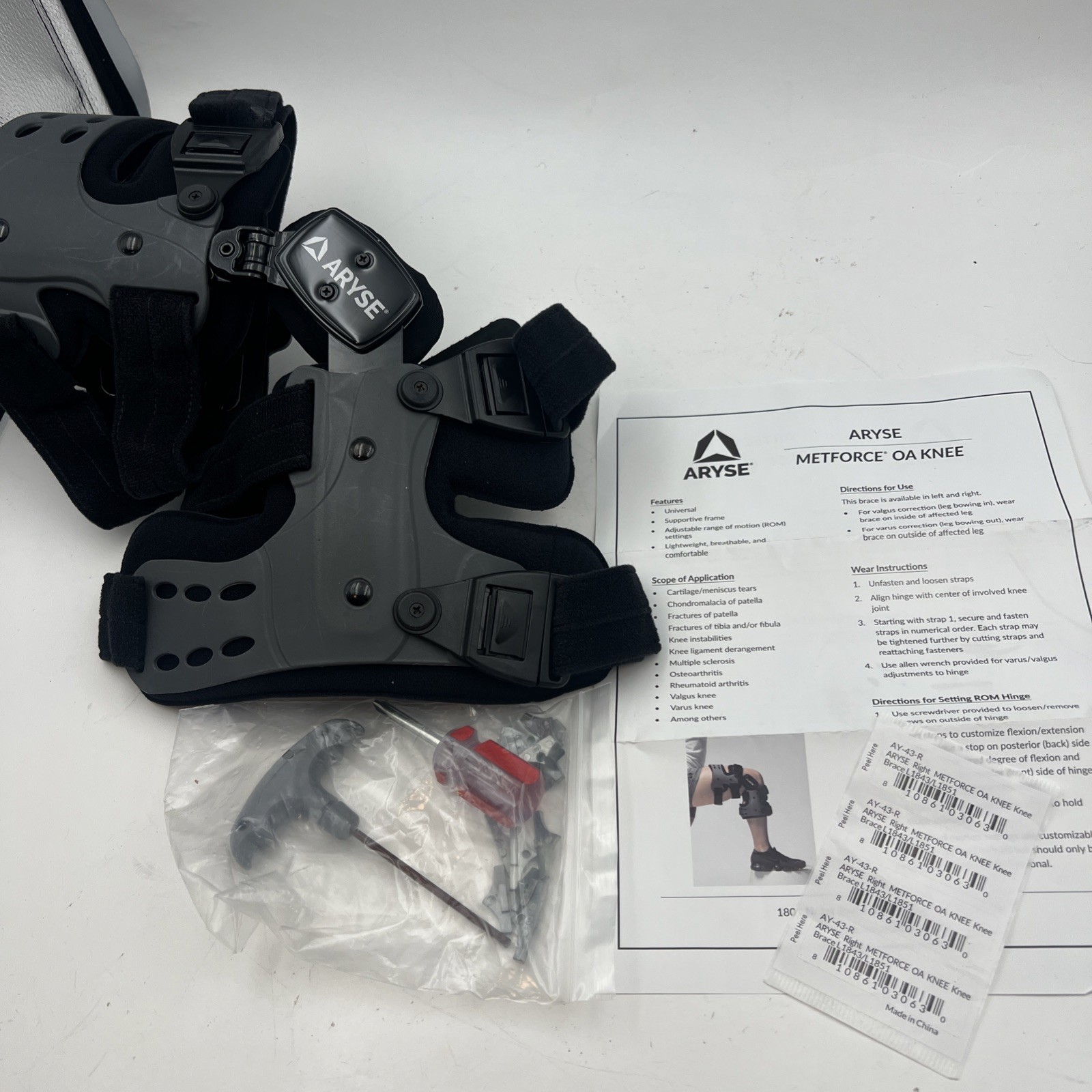 NEW ARYSE AY-43-R Right OA KNEE Universal Knee Brace w/ Tool Kit