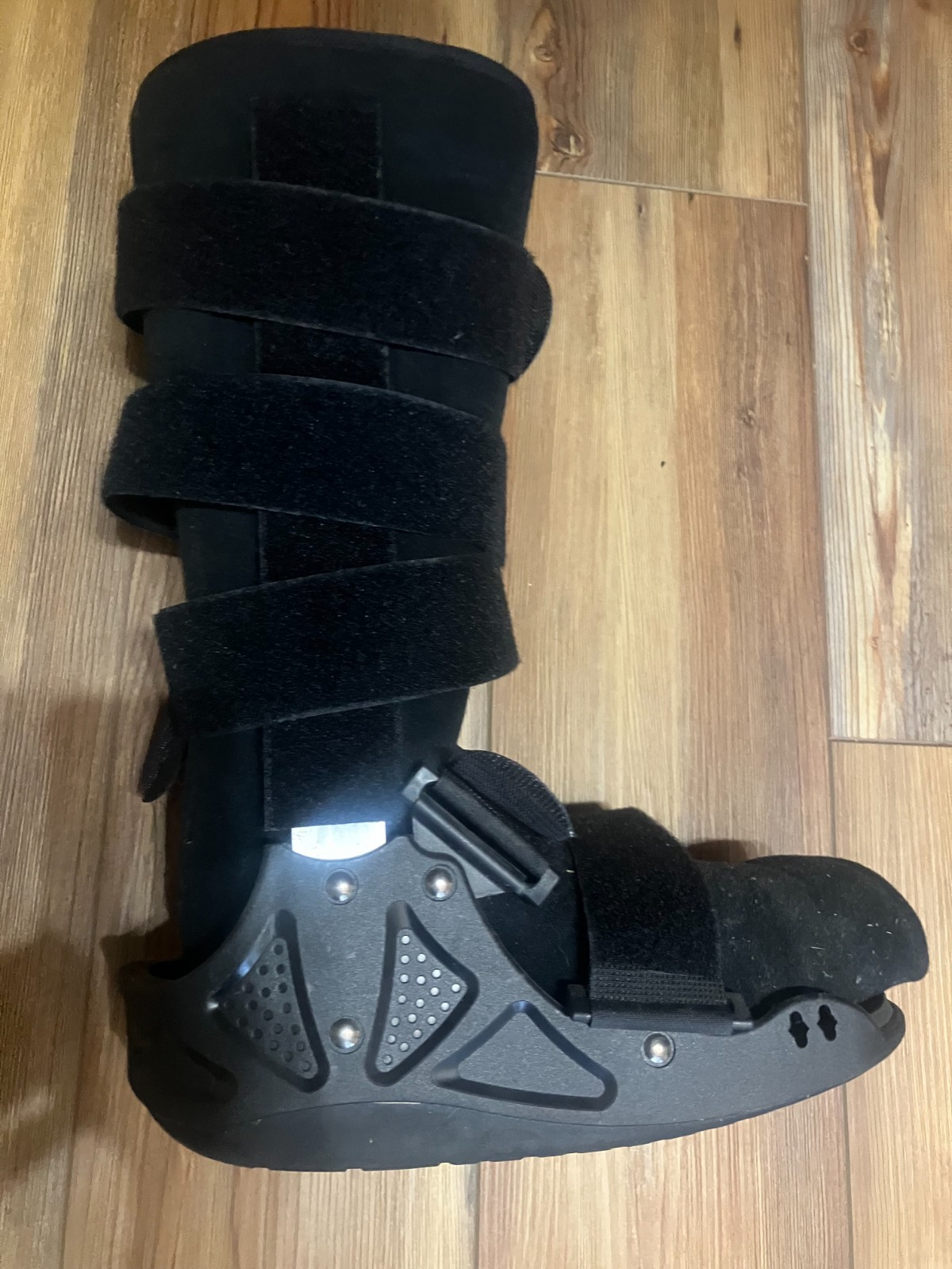 Top Shelf Orthopedics Medium Medical Walking Boot Foot Brace 17″ Tall