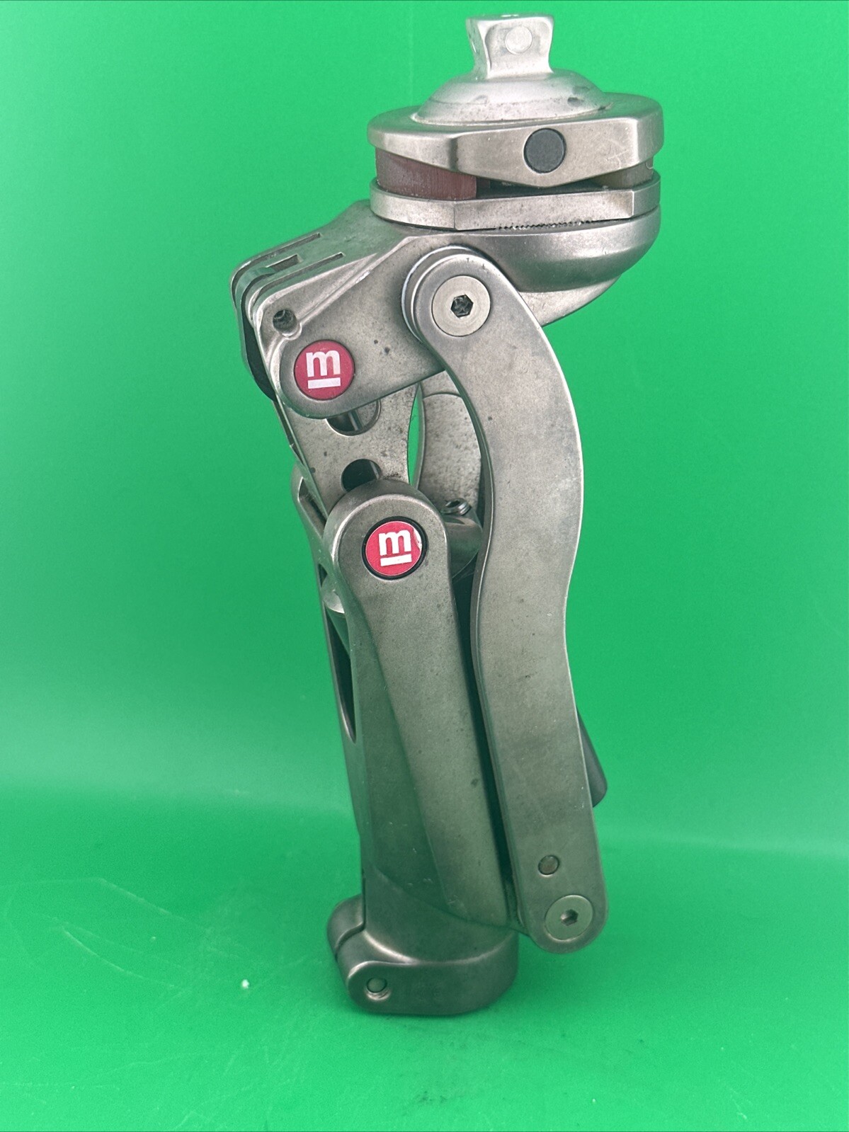 Medi Ossur Ohp3 0hp3 polycentric pneumatic Prosthetic Knee.
