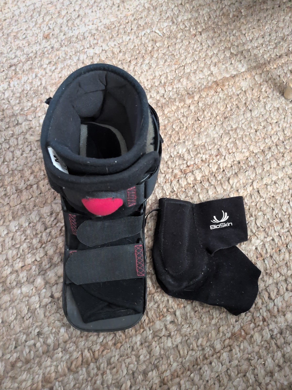 ProCare XcelTrax Air Ankle Walker Brace Walking Boot Size M 17″ – 79-95525