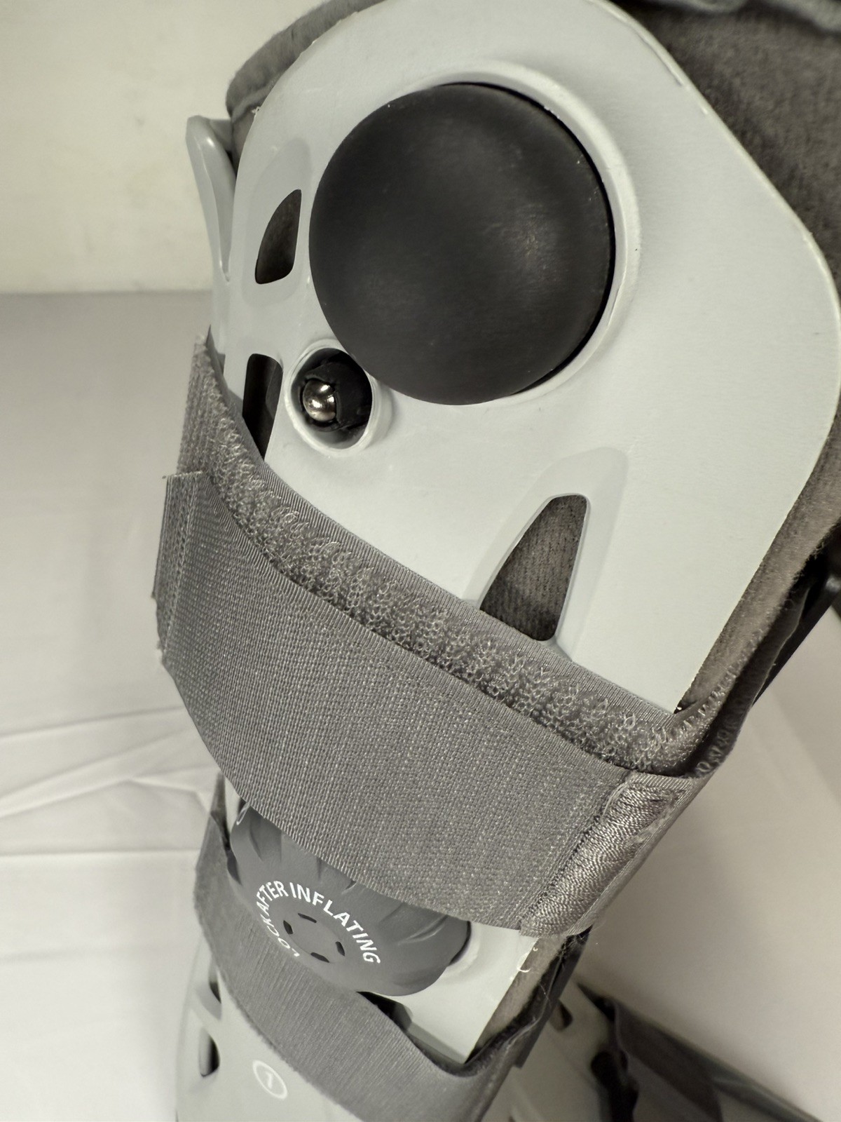 Medium Aircast Soft Strike Walker Brace/Walking Boot. Lightly Used