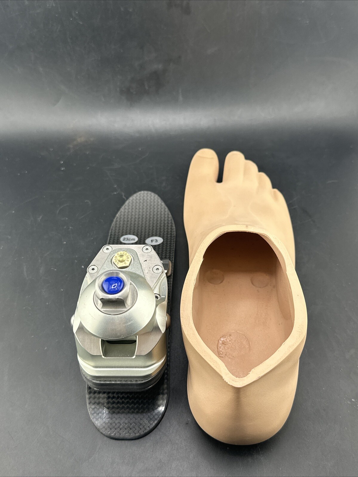 College Park Odyssey K3 Hydraulic Ankle Prosthetic Foot, Right Shell. Size 23.