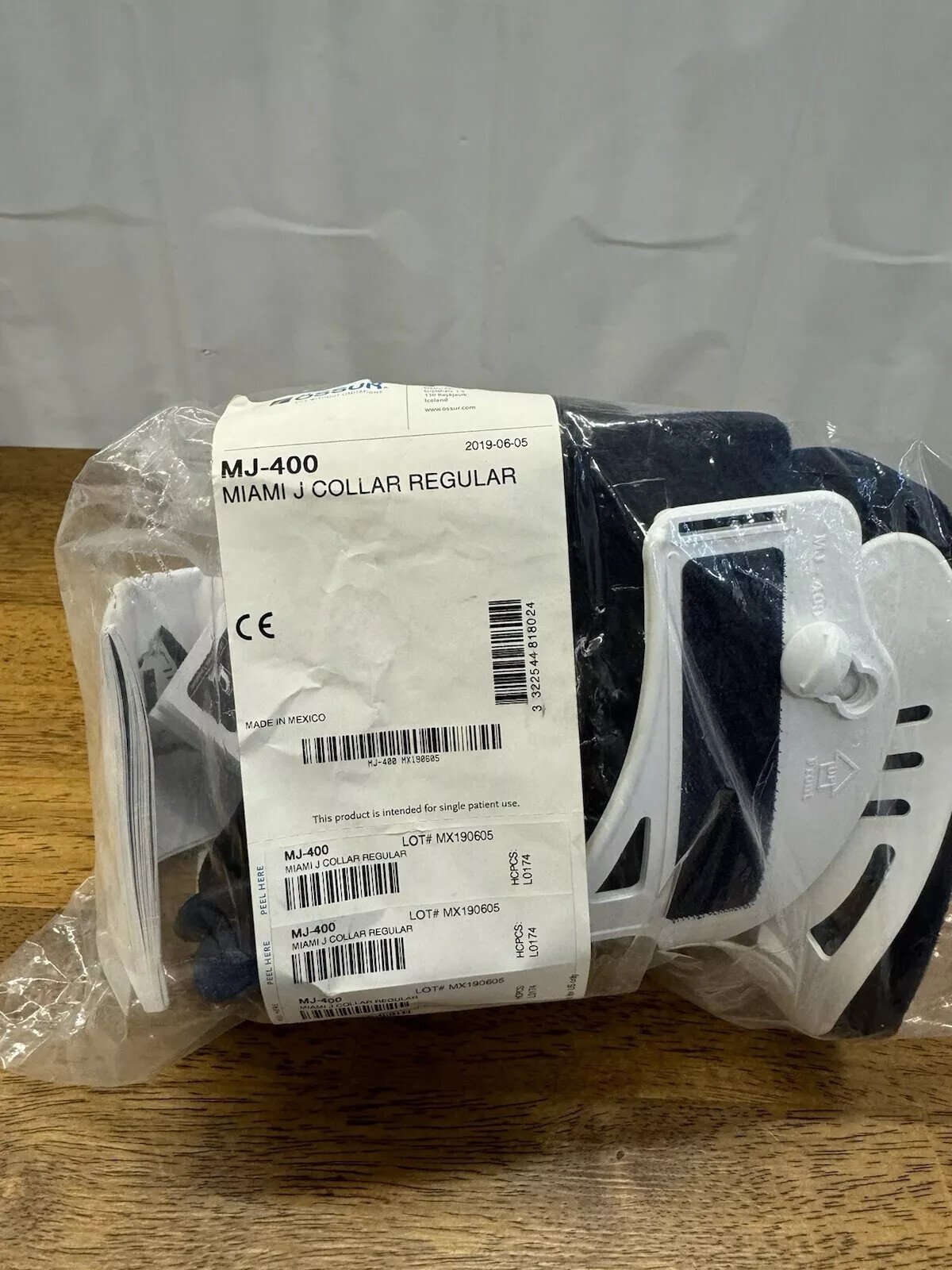 Ossur Miami J Cervical Collar Immobilizer, Regular MJ-400 – Average Adult