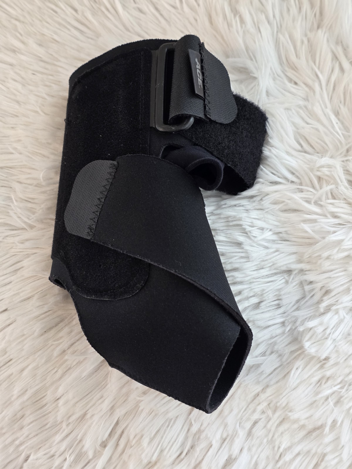 ACE Deluxe Ankle Stabilizer, Adjustable, Black, Side Stabalizer, 1 count