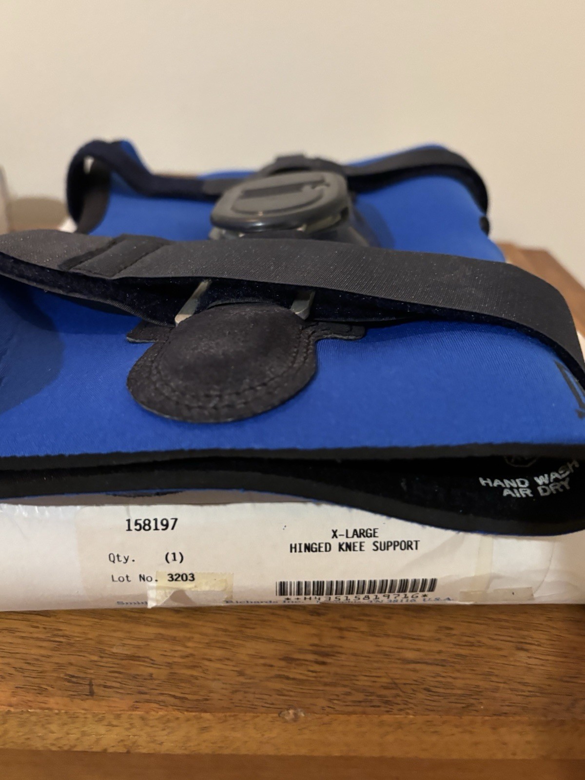 VTG NOS HINGED Xl HINGED KNEE BRACE NEOPRENE BLUE XL 158197 Smith & Nephew