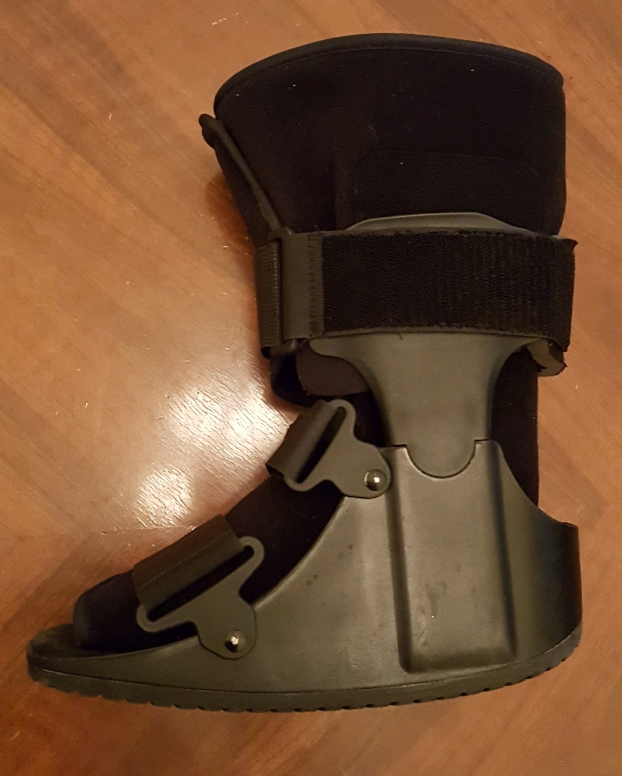 Inflatable Short Post-Op Injury Walker Ankle Boot United Surgical Small