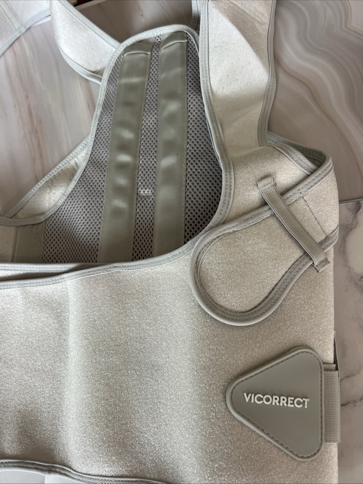 Vicorrect Adjustable Upper Back Brace Posture Corrector L Gray Very Good Support