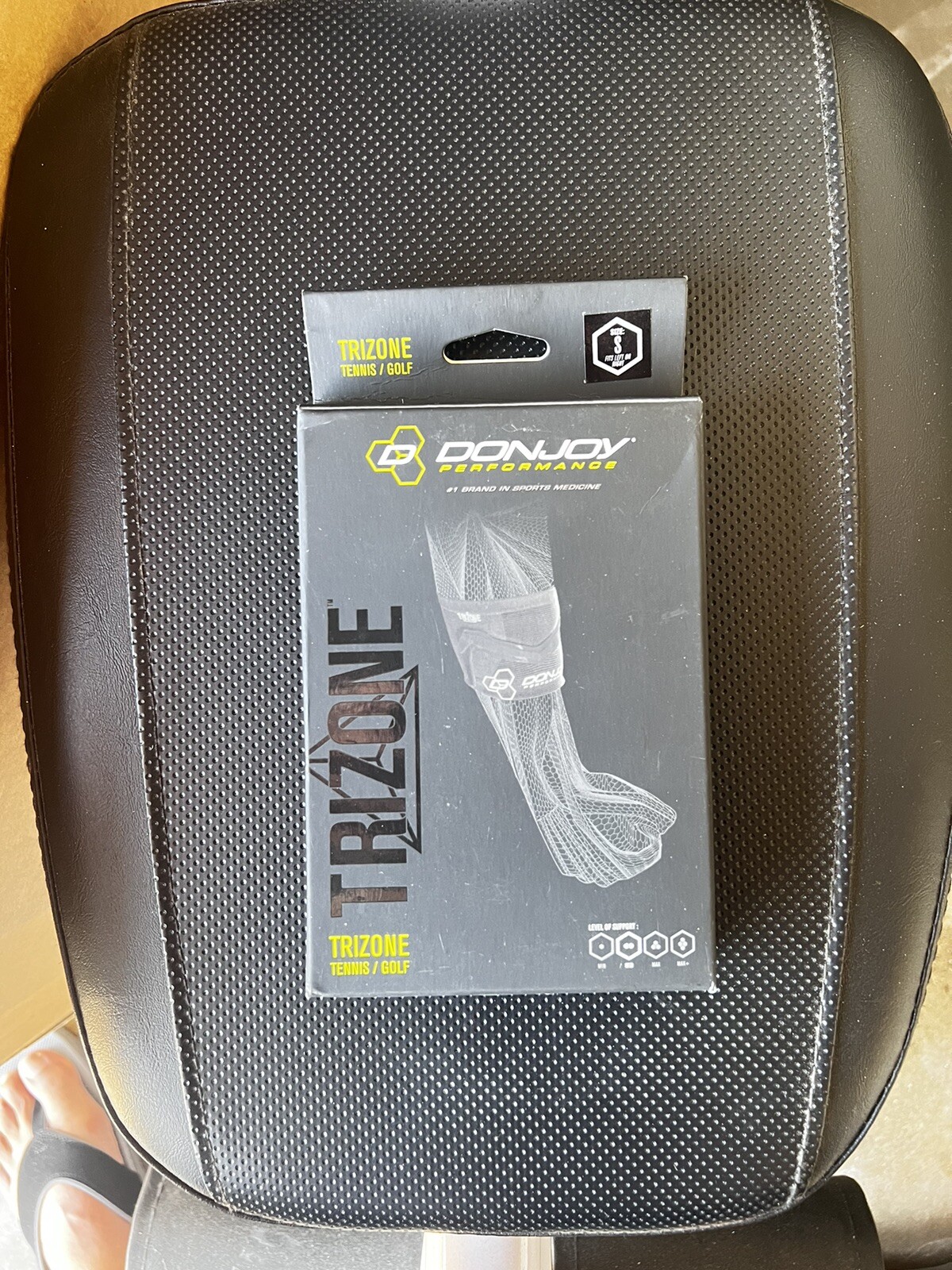 Donjoy Trizone Tennis/Golf Sleeve “Small”