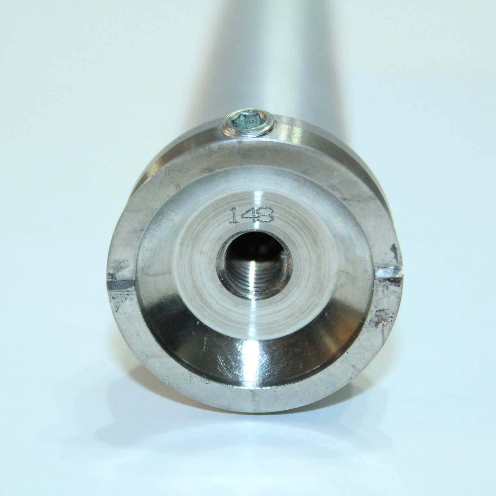 GORGEOUS 7½” PYLON IN ANGLED CENTER-HOLE ANKLE ADAPTER WITH LARGE BOLT