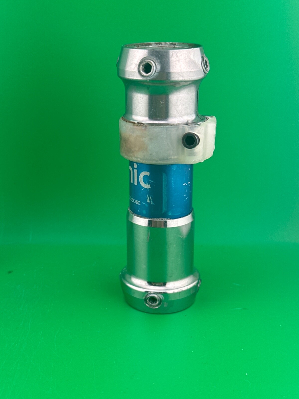 Prosthetic component adapter part. Pylon with tube clamp.