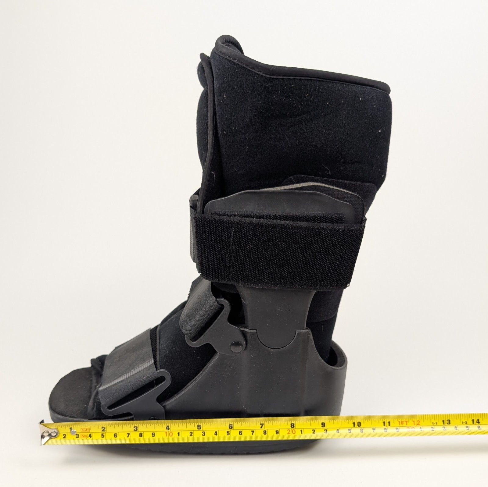 UNITED ORTHO Short Air Cam Walker Fracture Boot Black Fits Left or Right S/M