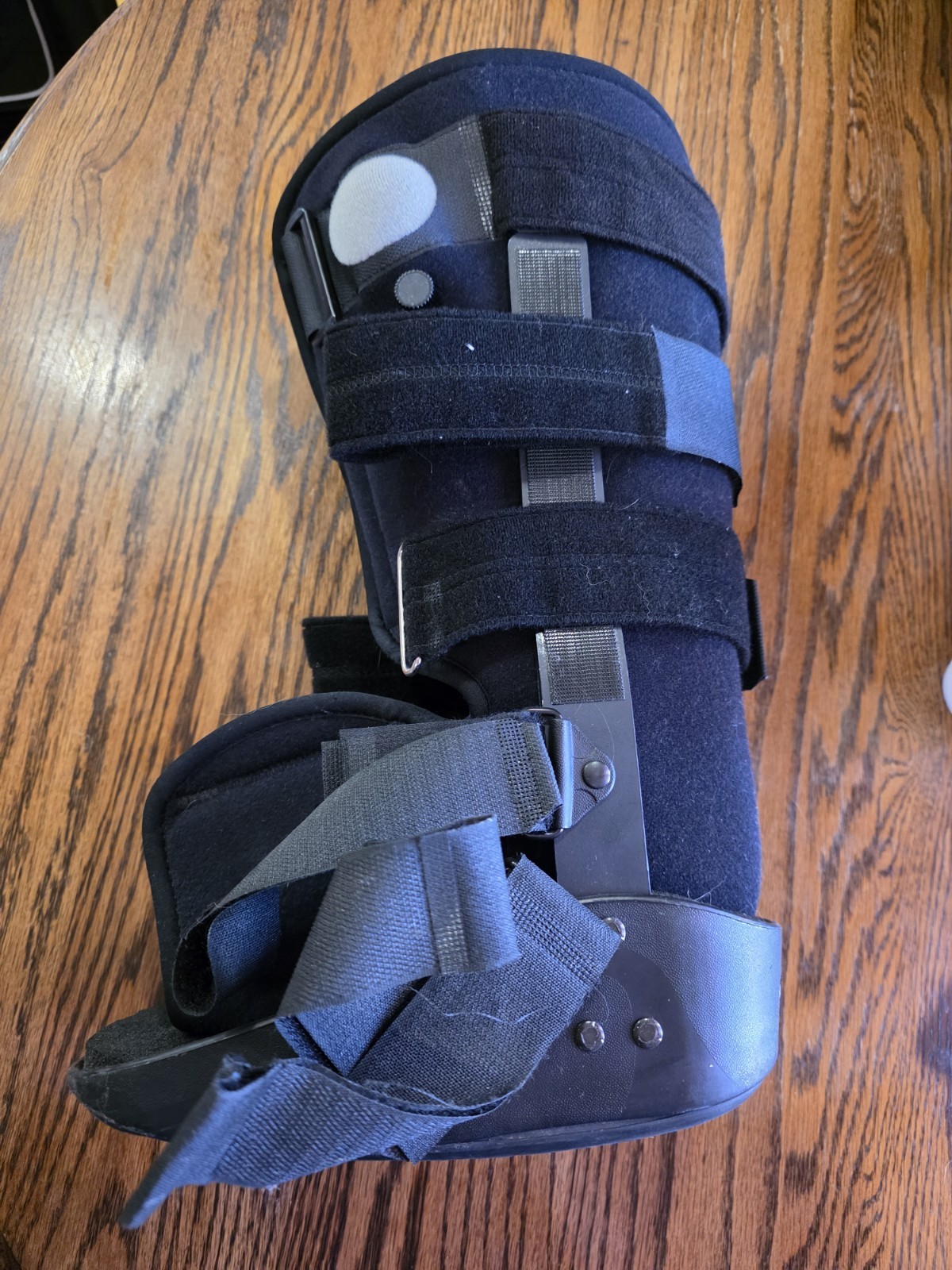 DJO MaxTrax Adjustable Walking Boot Small Black 13-6400-2-06000