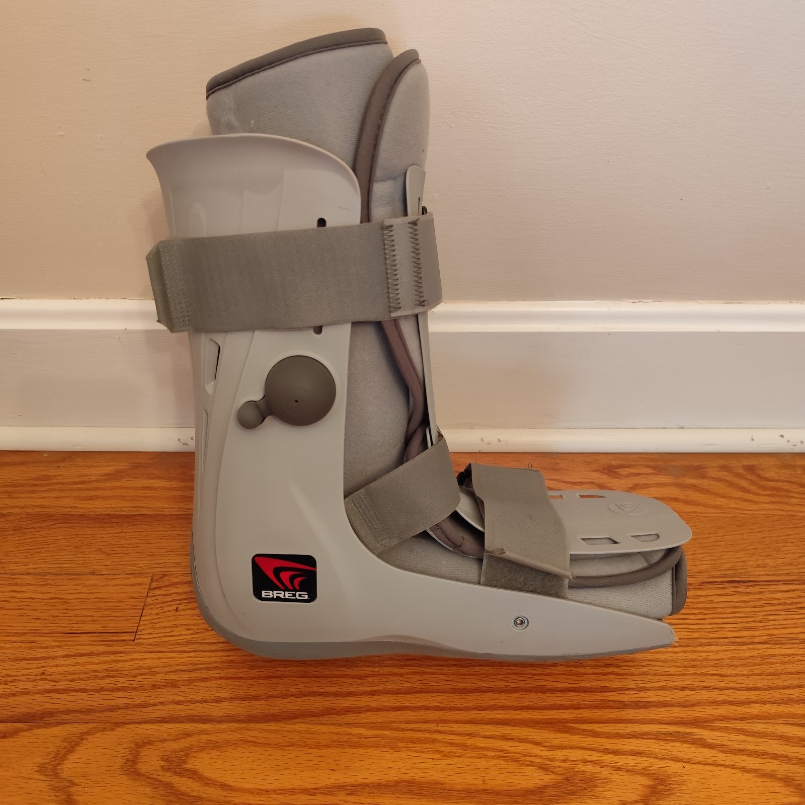 Breg Genesis Mid-Calf Full Shell Walker size large