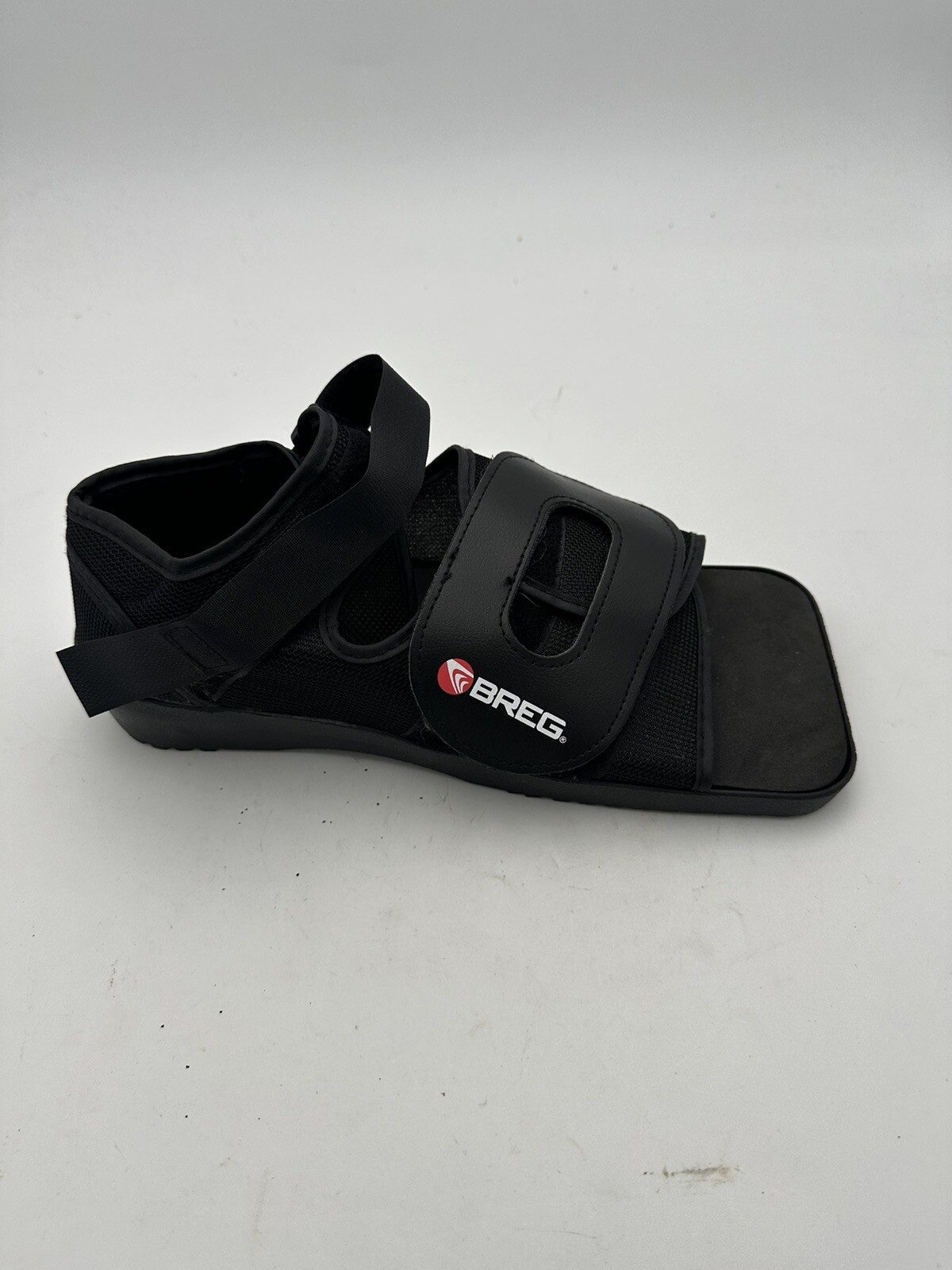 Walking Shoe Boot Breg Square Toe Post Op Sz Medium Black Hook & Loop Closure