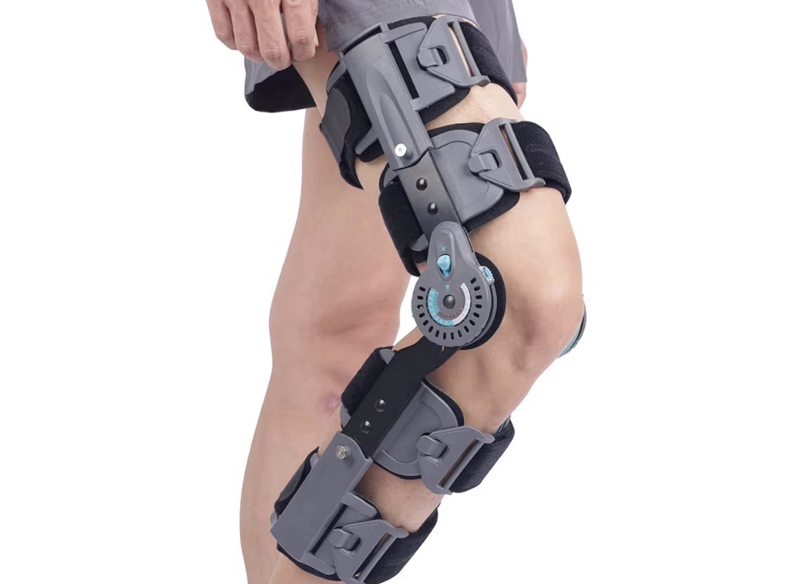 Komzer Hinged ROM Knee Brace XL Post Op ACL MCL Meniscus Adjustable Immobilizer