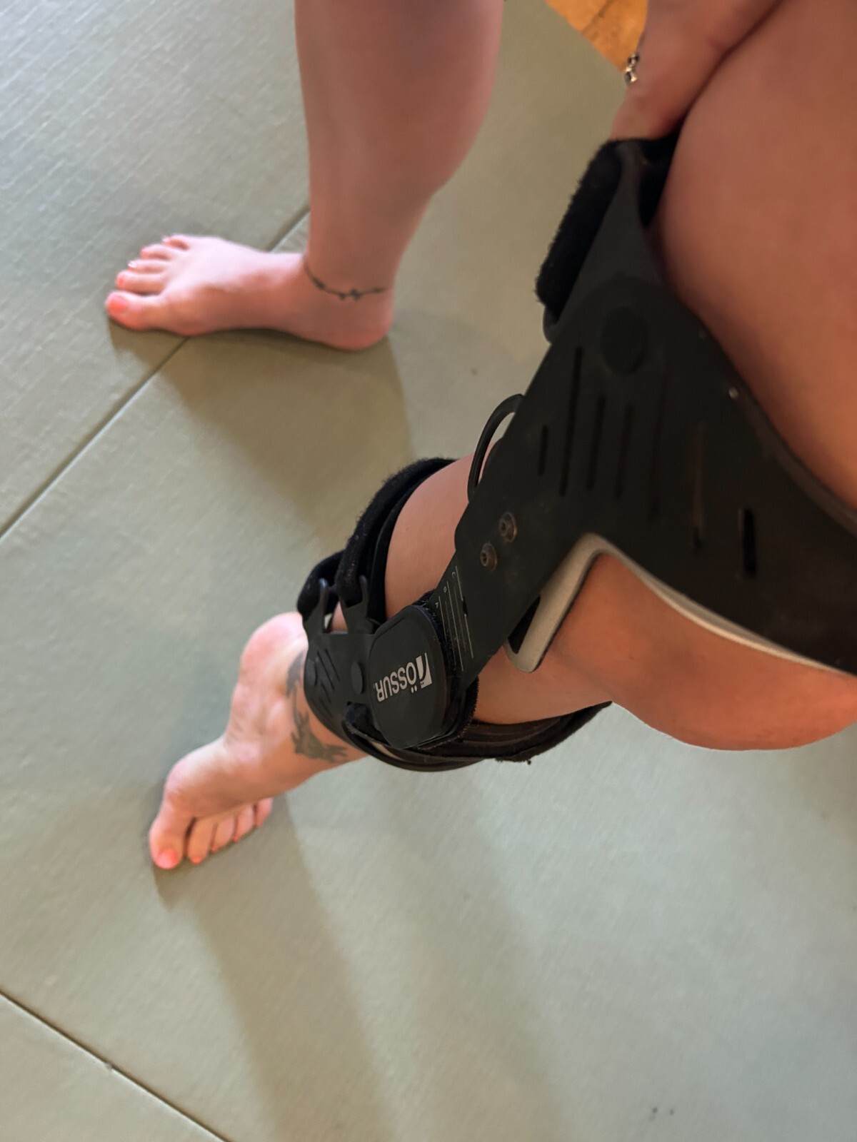Ossur Knee Brace Rebound Dual Left S/M