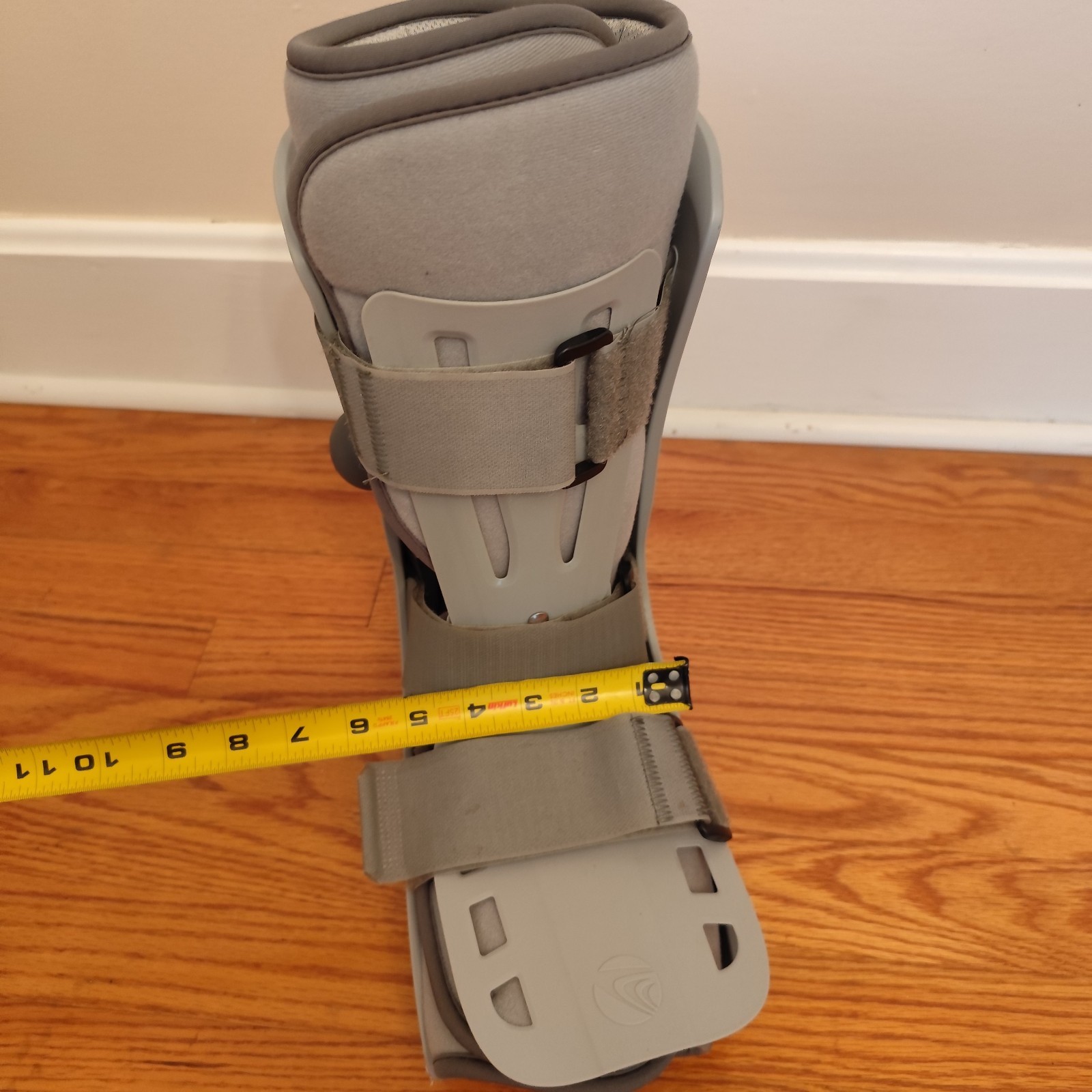 Breg Genesis Mid-Calf Full Shell Walker size large