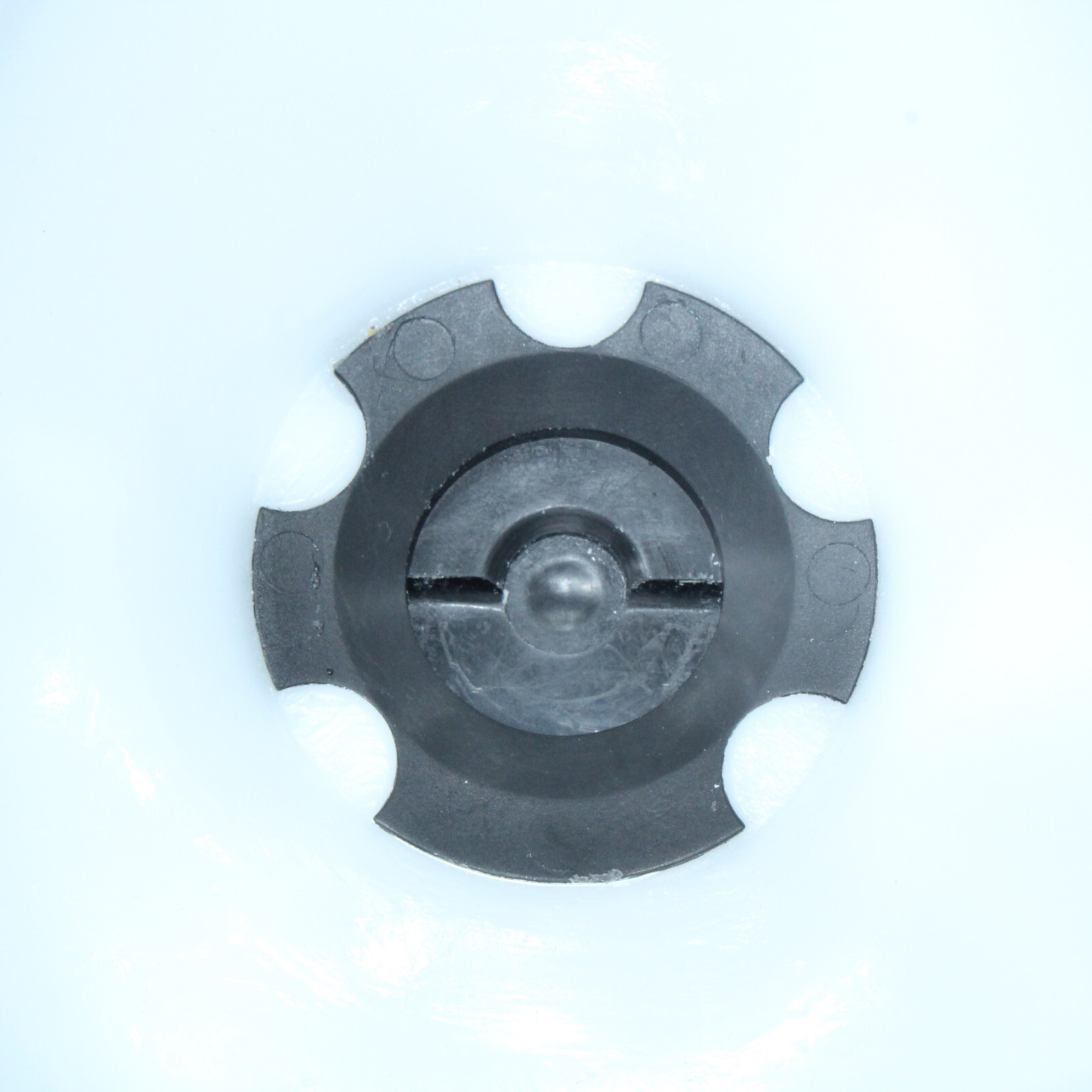 PROSTHETIC RIGHT LEG OFFSET ABOVE KNEE SOCKET OSSUR MOUNTING PLATE H=14½” D=6-7″