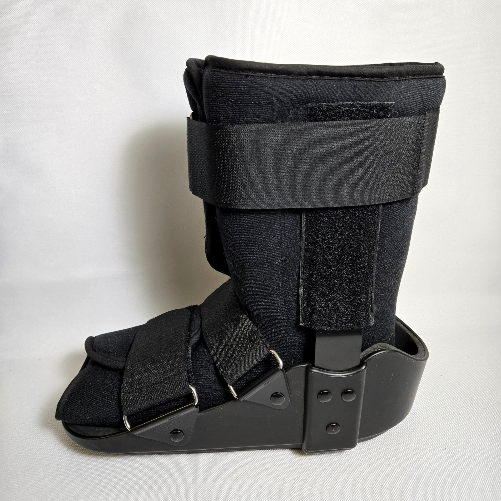 Orthopedic Walking Boot Fracture Support Brace Size M Adjustable w Instructions