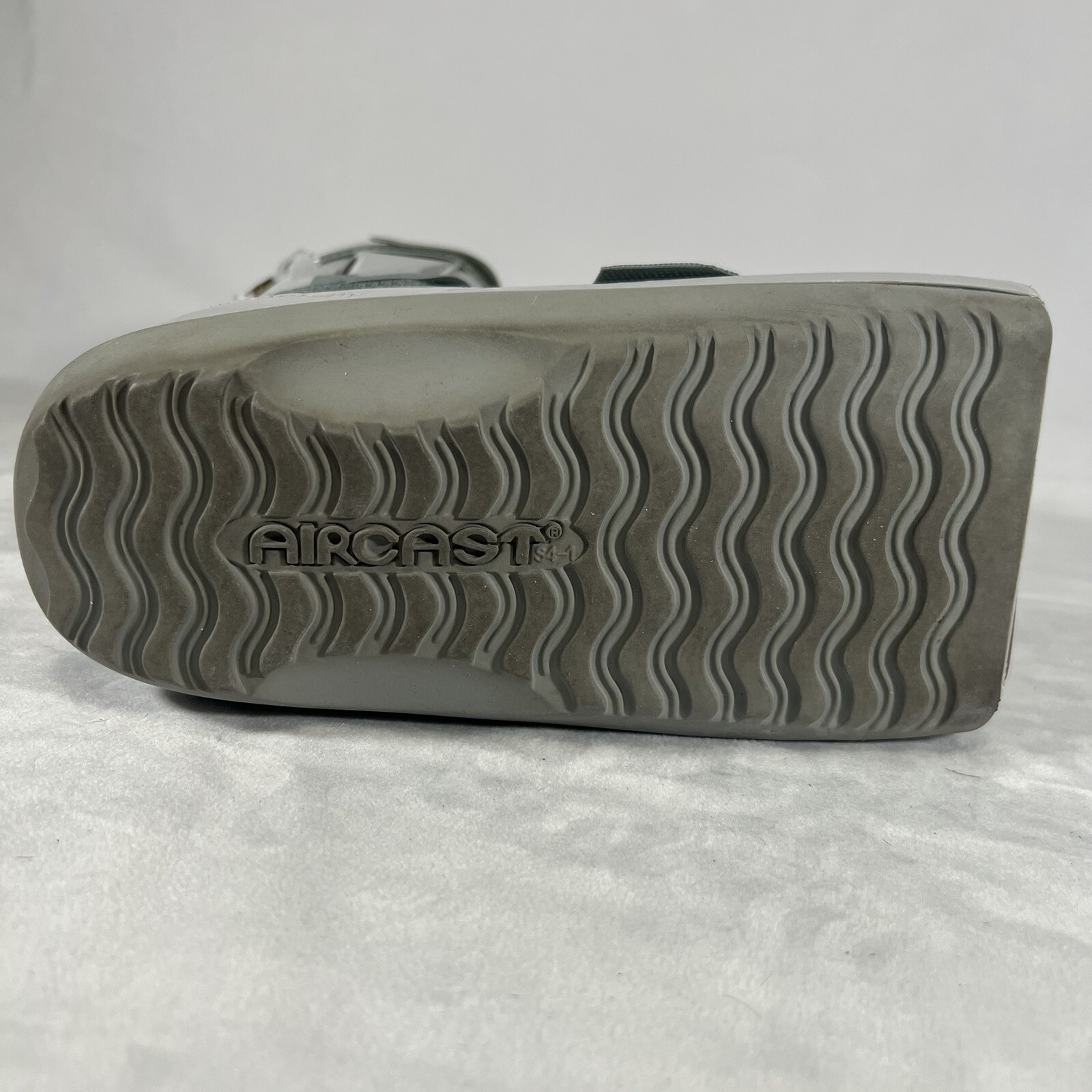Aircast FP Walker Walking Brace/Walking Boot Foam Pneumatic Size Small 01F-S