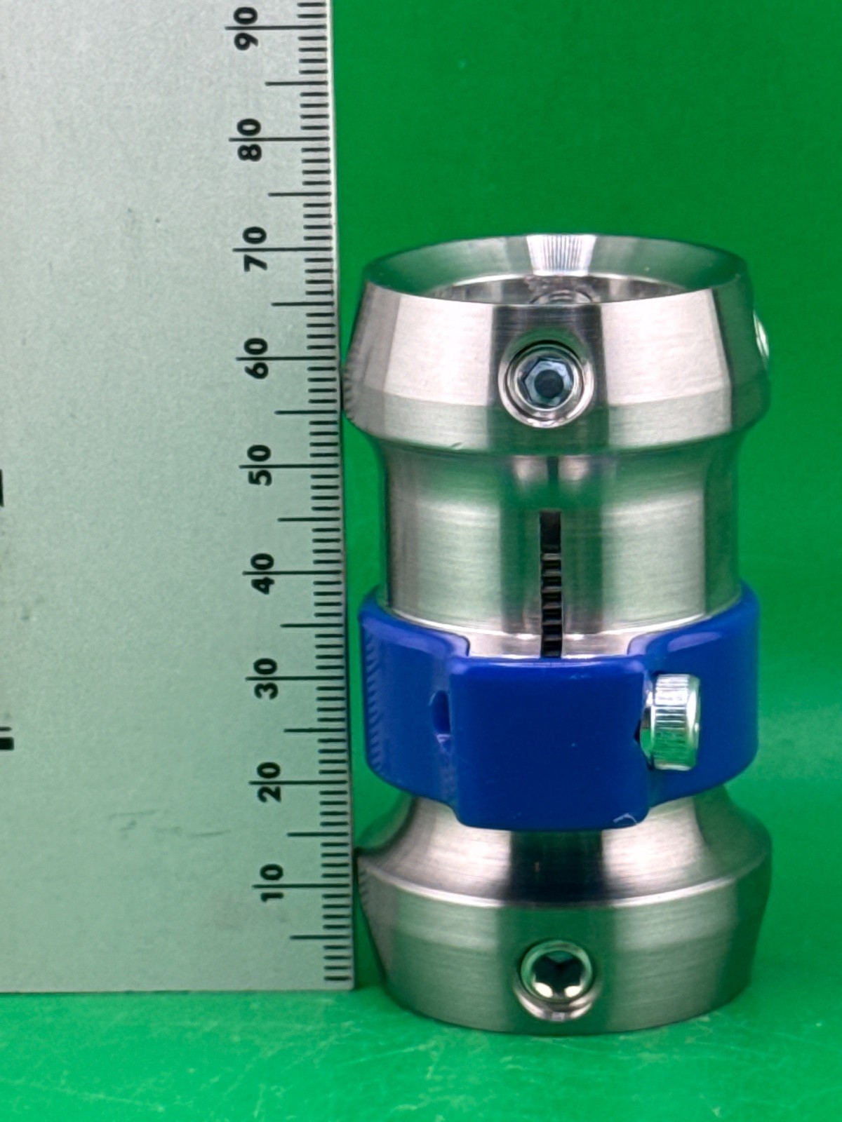 Adjustable height prosthetic pylon adapter component part