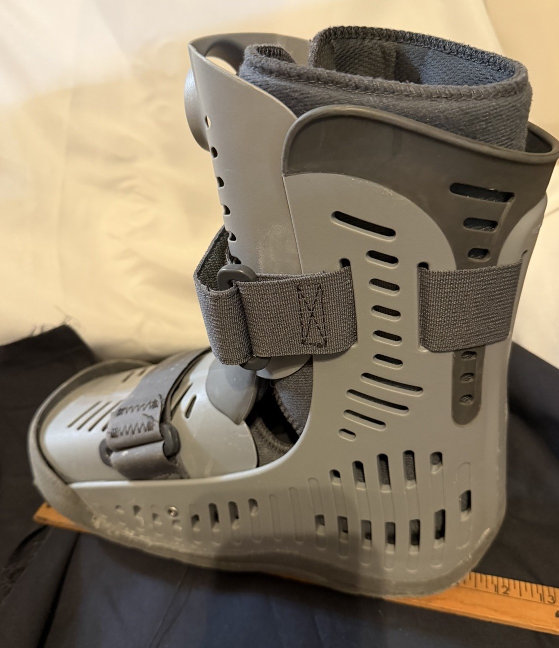 Ossur Rebound Air Walker Boot Low Top Medium