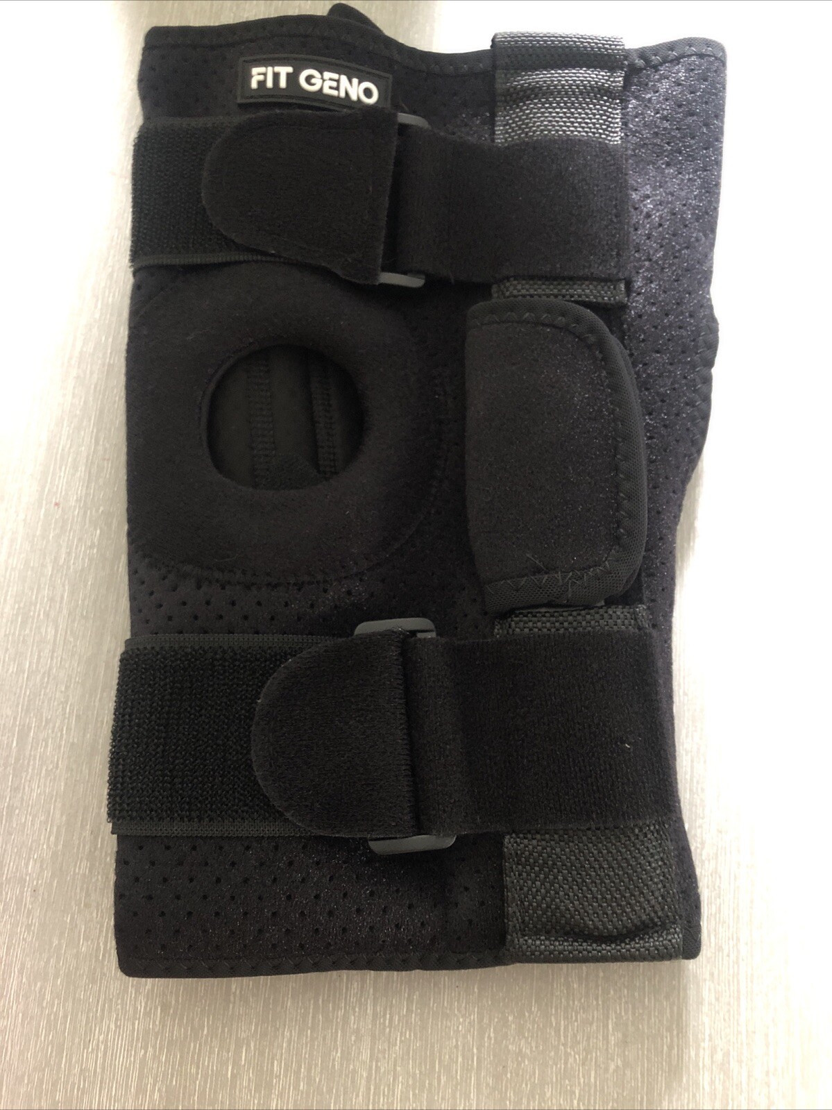 Mueller Pro Level 3-in-1 Hinged Knee Brace Size Regular Fit Geno