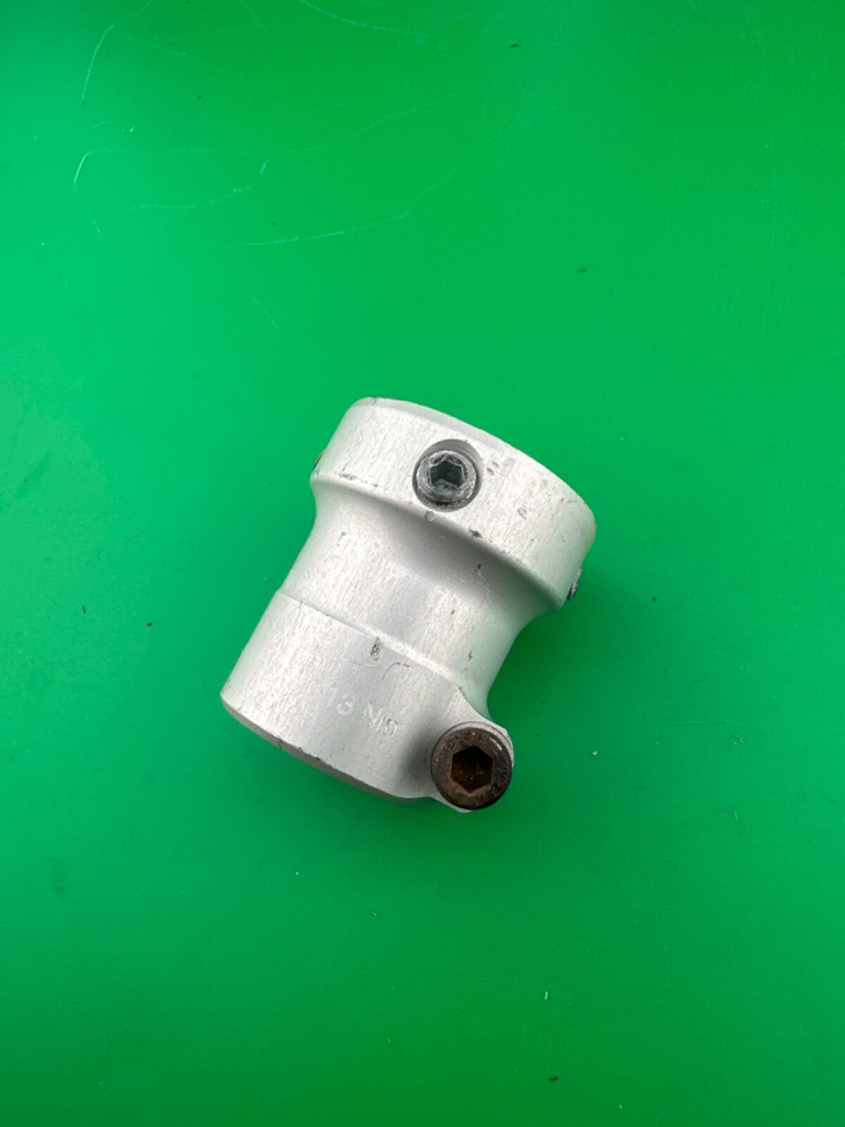 Prosthetic tube clamp tubeclamp. Fits 30mm diameter pylon. 4R69=5 Otto Bock