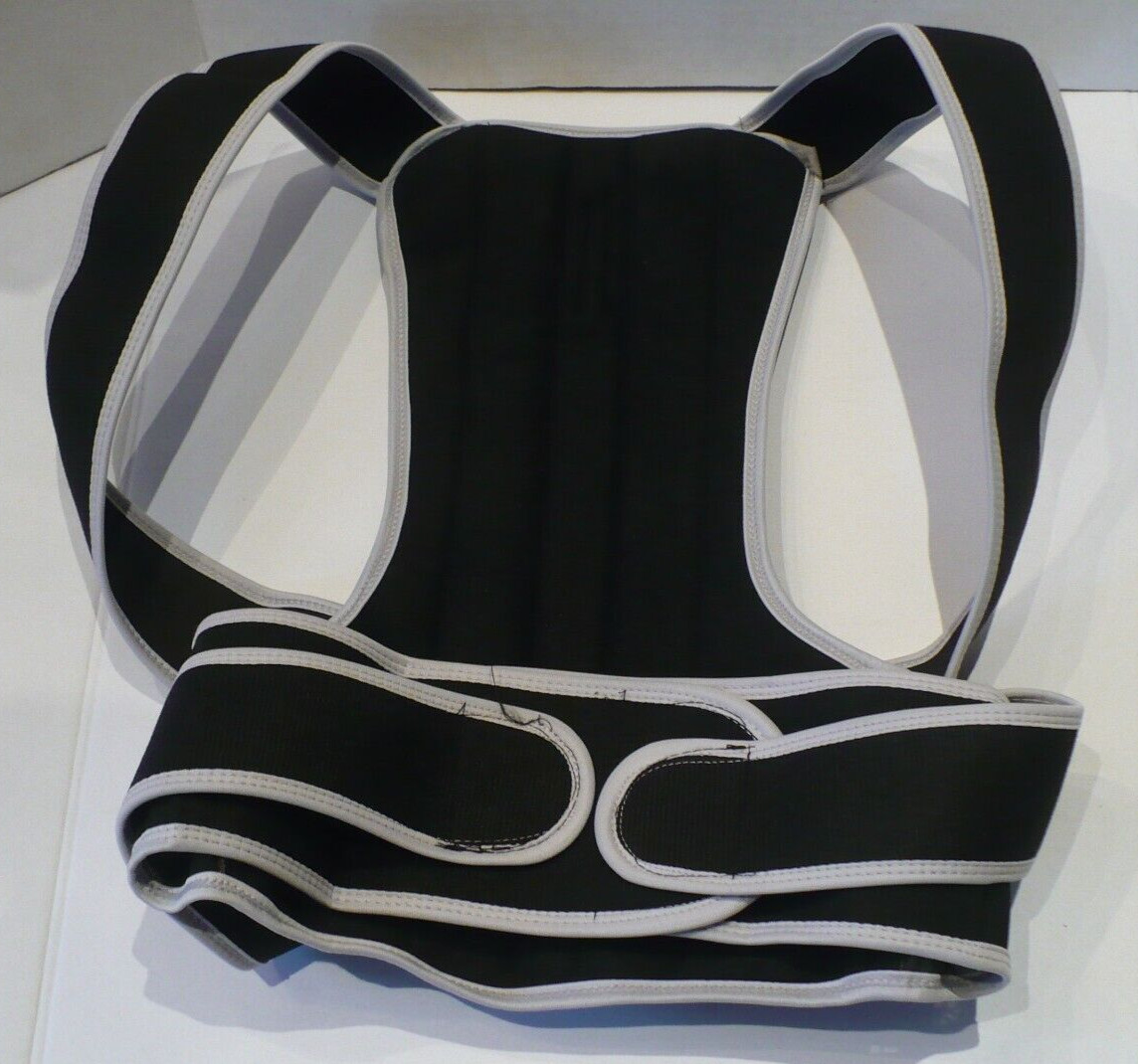 NEW Posture Corrector Back Support Size M FOR 110 POUNDS OR LESS Brand New
