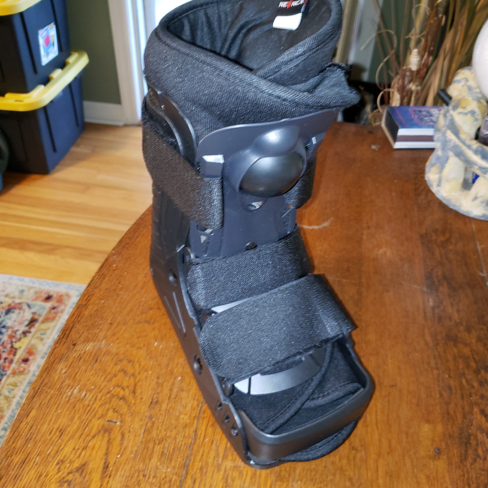NEENCA Inflatable Walker Boot Foot Ankle External Brace Size Small NEW