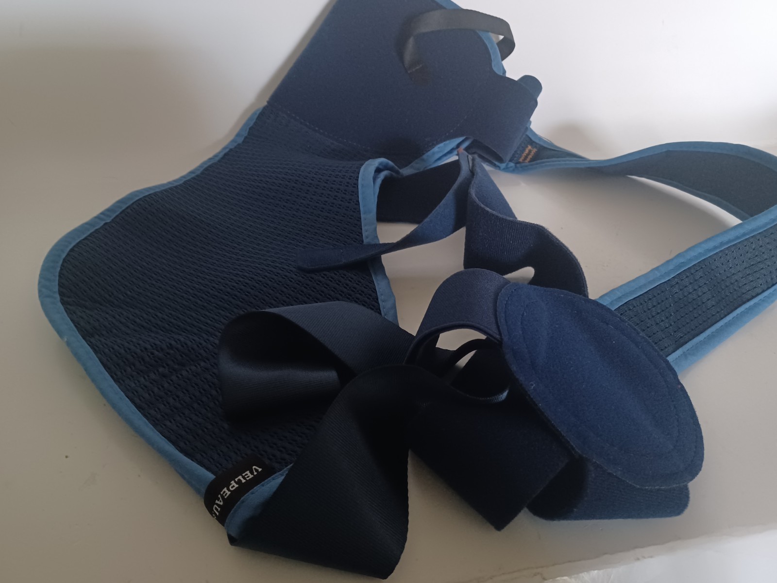 VELPEAU Medical Arm Sling Shoulder Immobilizer – Rotator Cuff Support Brace (L)