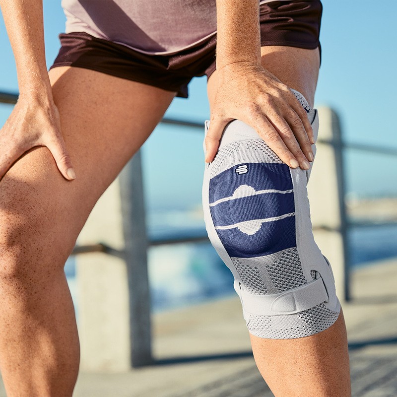 GenuTrain S Hinged Knee Brace – Lateral Stability & Compression Support for