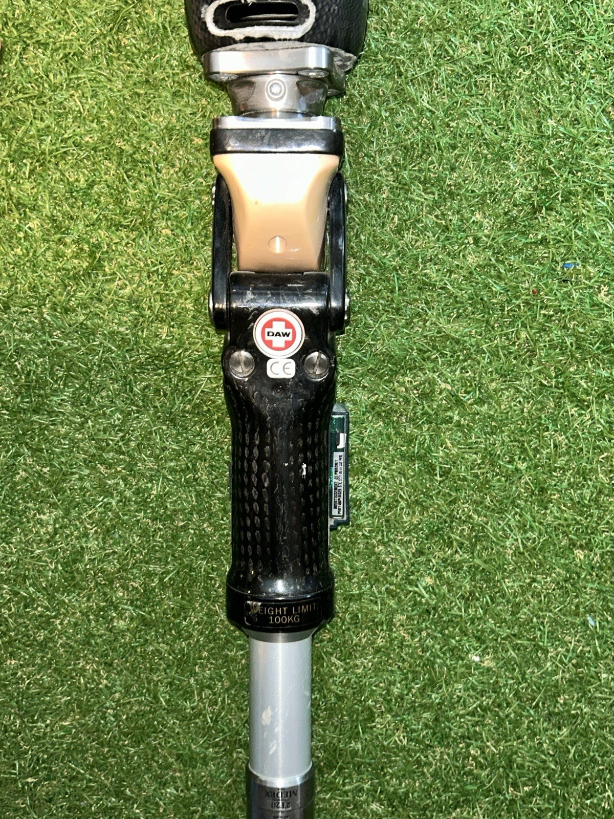 DAW Industries SLK Prosthetic leg. graph lite prosthetic knee