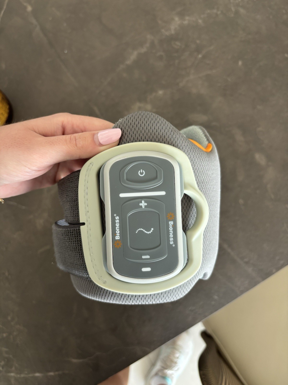 Bioness Adjustable Gray Electronic Orthopedic Brace Fabric Plastic w/ Charger