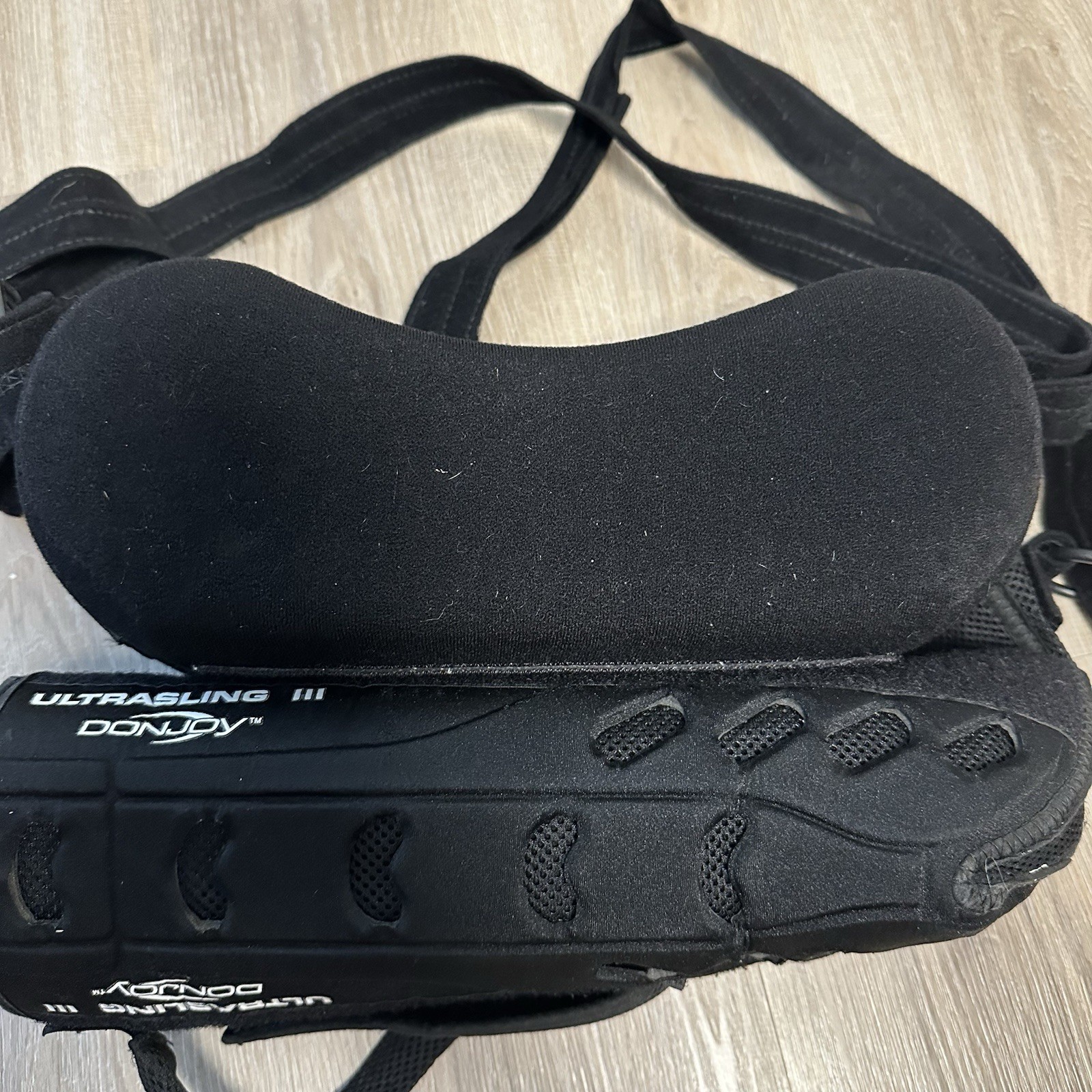 DonJoy UltraSling III Black Medium Left or Right W/ Pillow Orthopedic Immobilize
