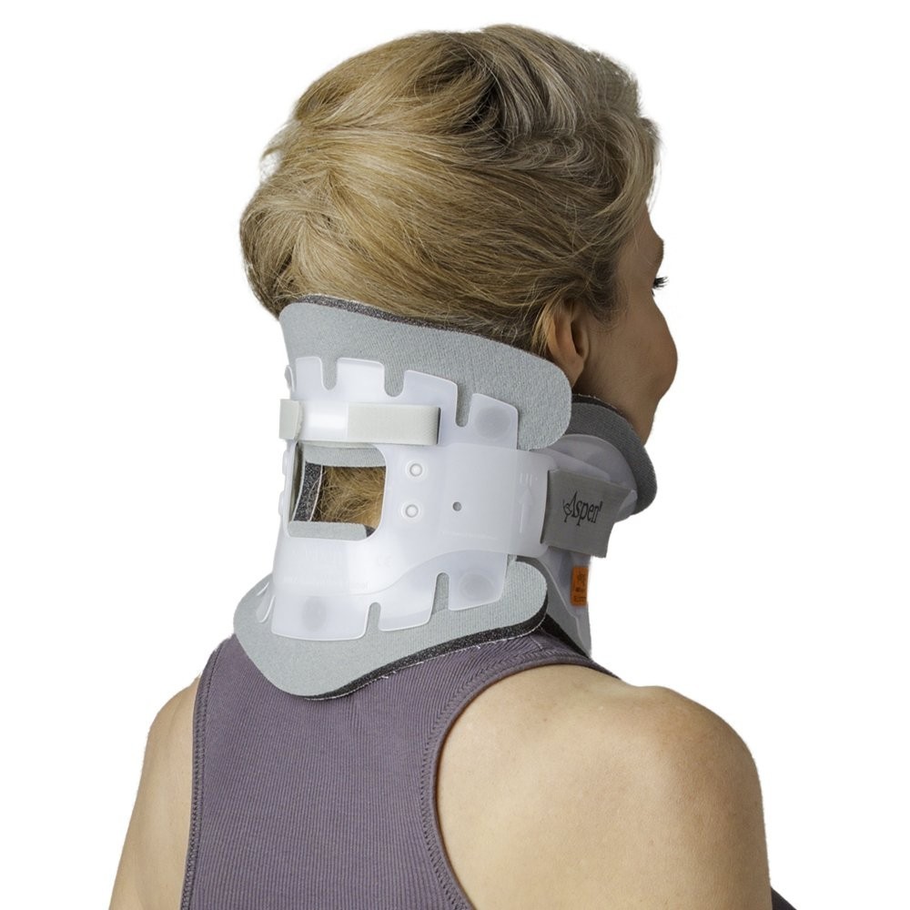 Cervical Neck Brace Collar for Optimal Support & Comfort – Regular Size 983110