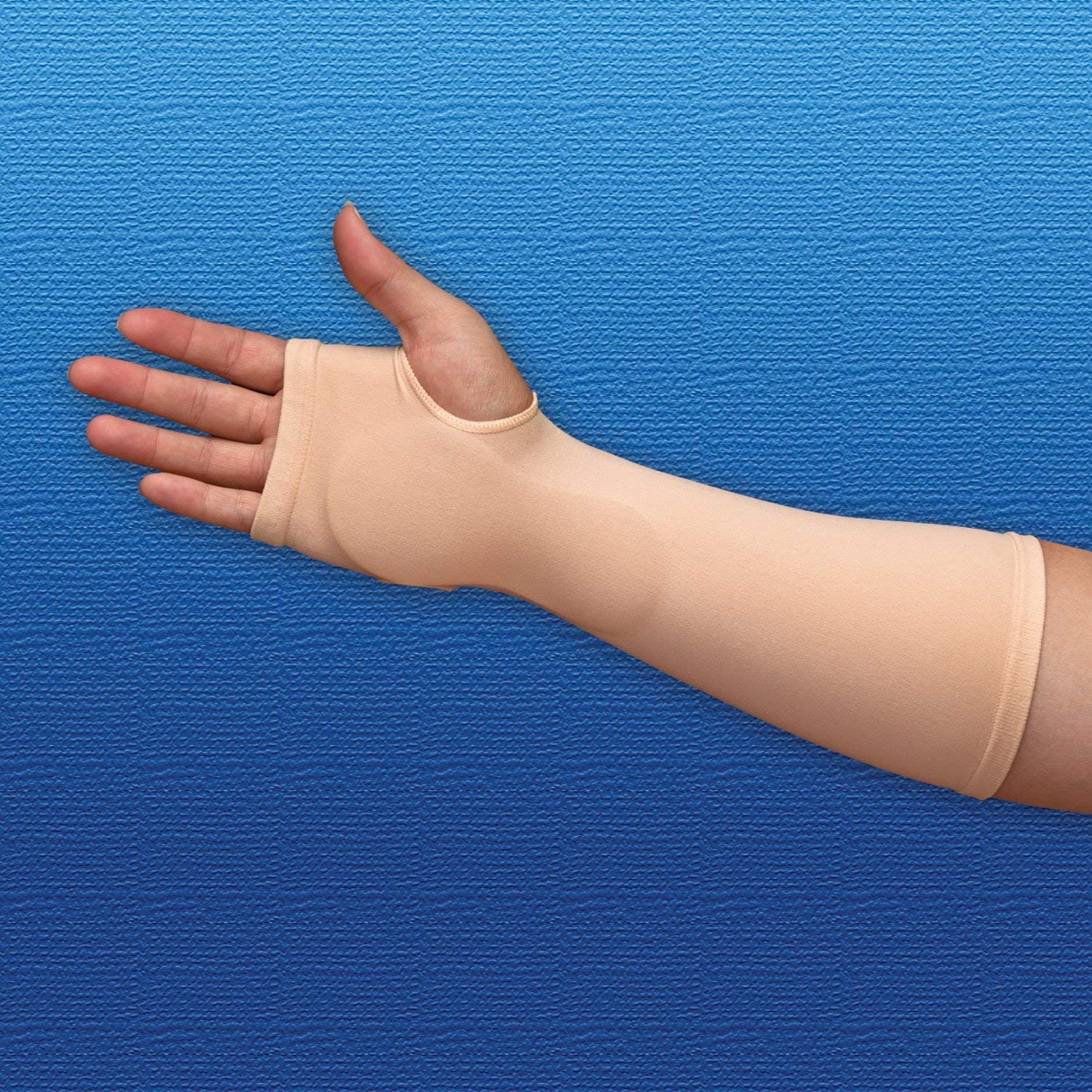 14125 Carpel Gel Sleeve – [Right], Small Hypoallergenic Compression Tube with…