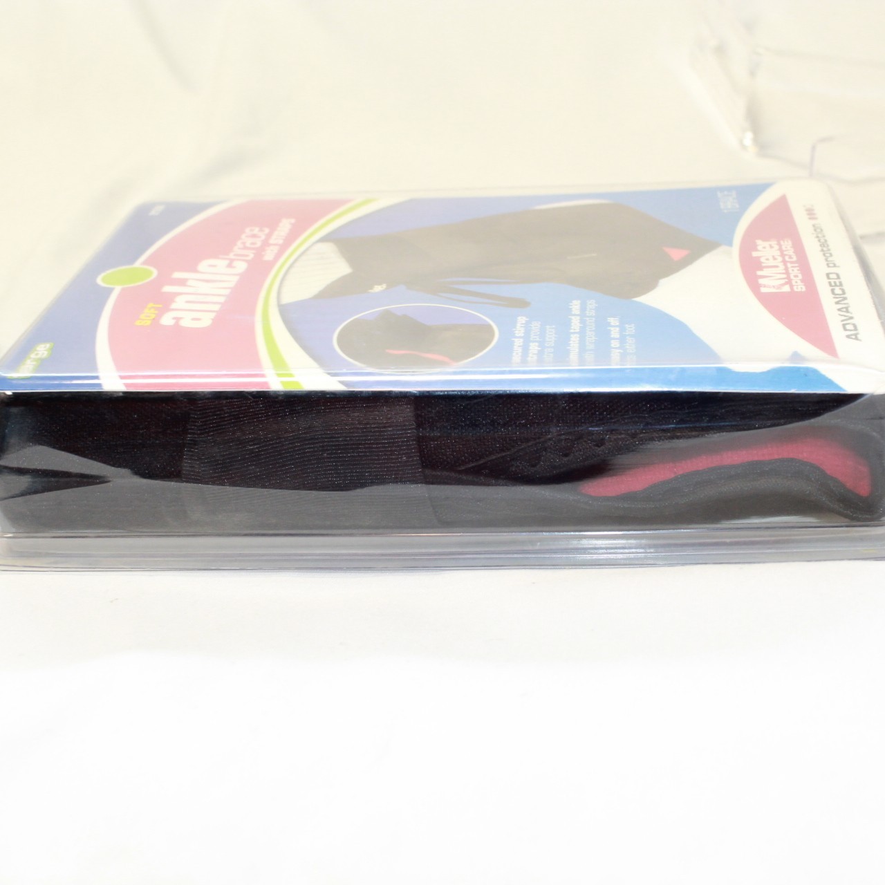 Mueller Size LARGE Soft Ankle Brace With Straps – 213LG – NIB – 1 Brace RT or LT