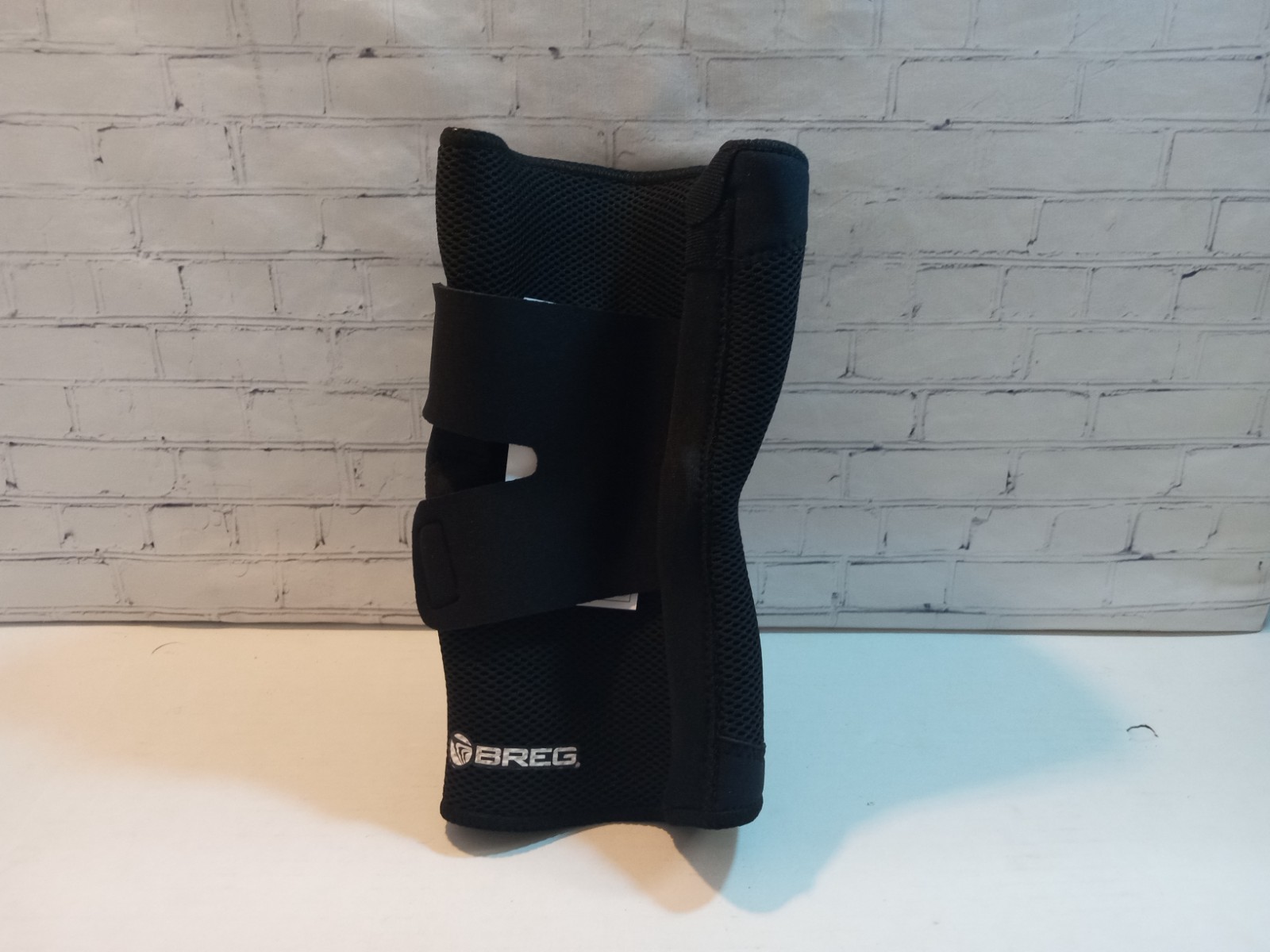 BREG 20125 Knee Brace Lateral Stability Hinged Air Mesh LEFT XL *FREE SHIPPING*