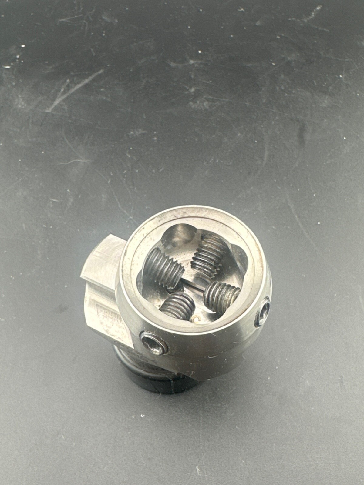 OTTOBOCK Otto Bock 4r103 Sliding adapter. Accept 30mm diameter pylons