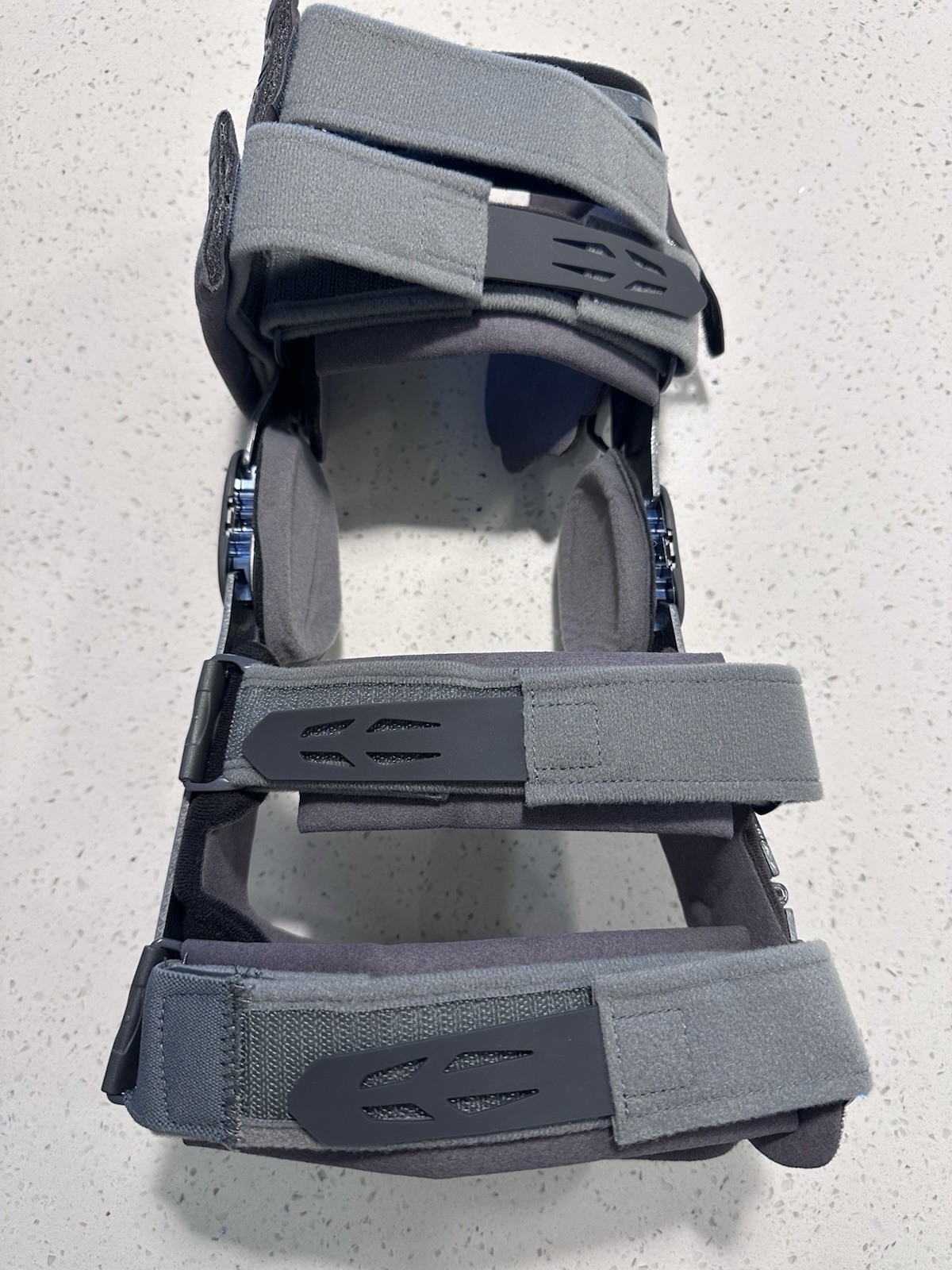 NEW DonJoy Nano Adjustable Knee Brace Medial Stabilization Large, LEFT medial