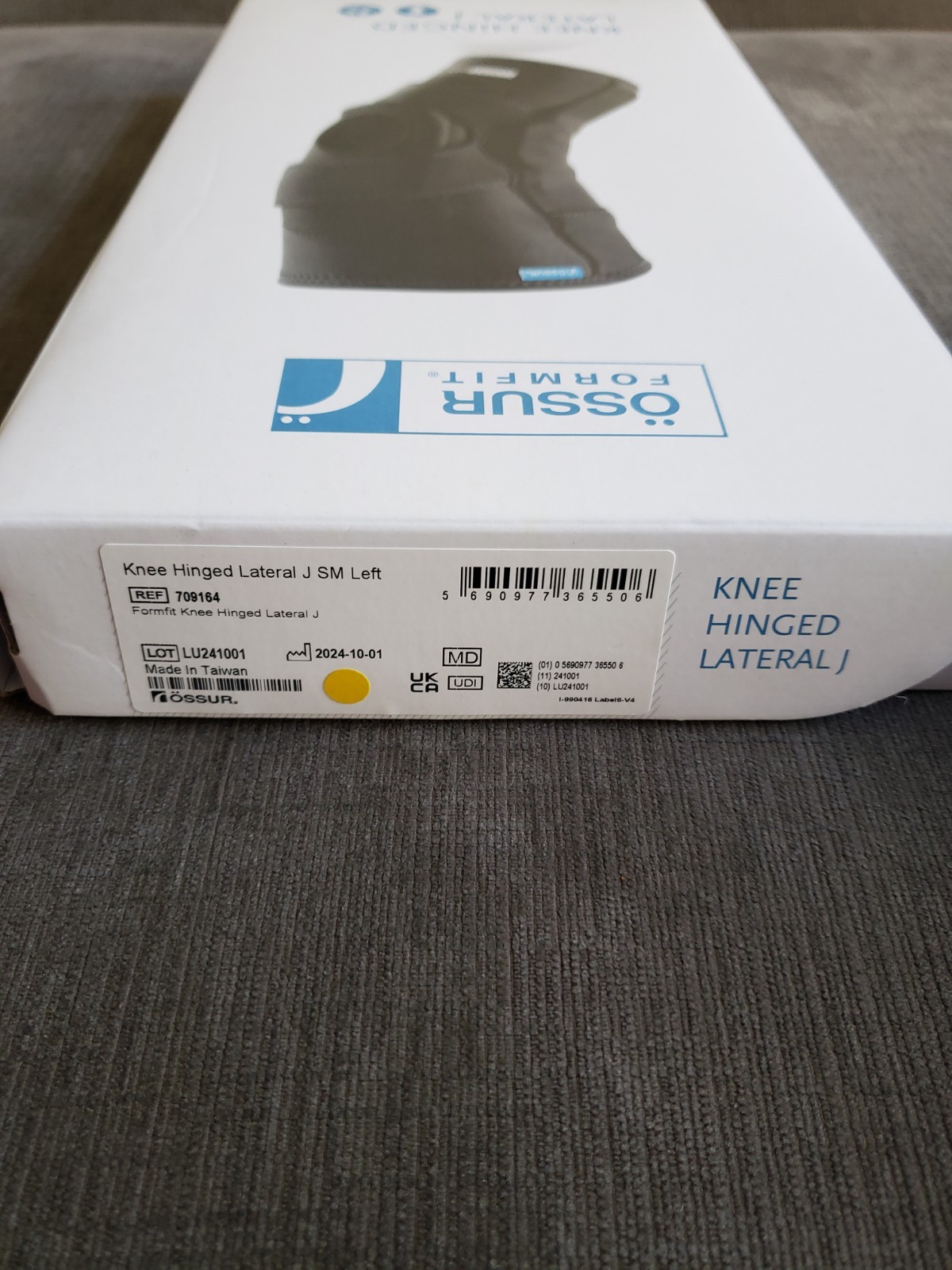 Ossur Form Fit Hinged Pull-On Lateral Left Knee J Brace Size Small – OPEN BOX