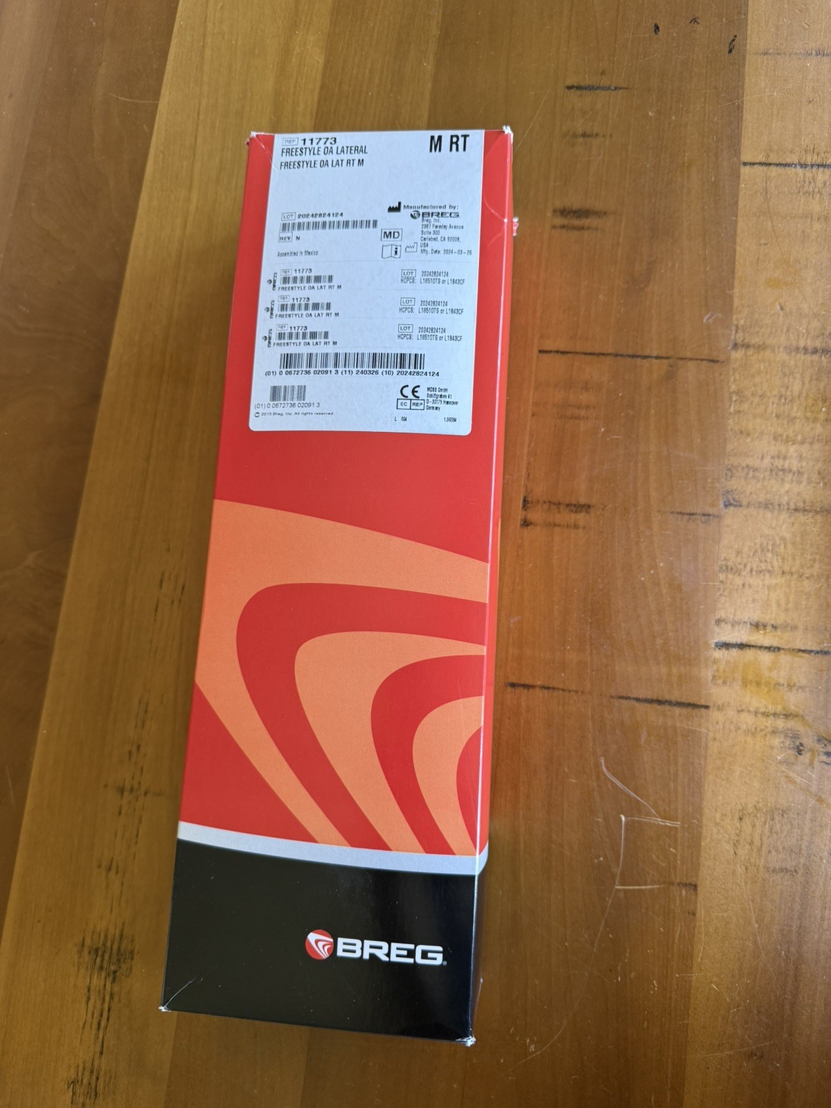 NEW: Breg Freestyle Medial OA MED RT Lateral Brace Right Knee 11773