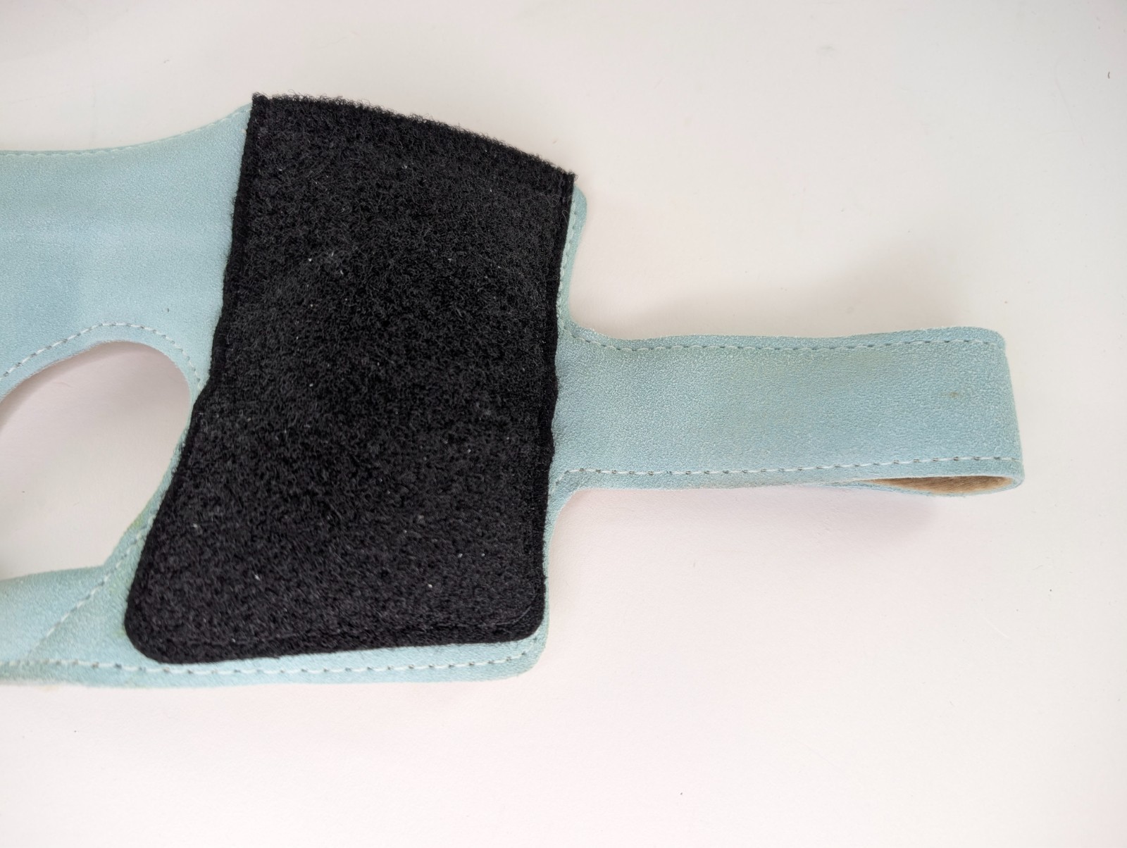 Tiger Paw Authentic Gymnastics Wrist Supports Green size Medium Pre-owned