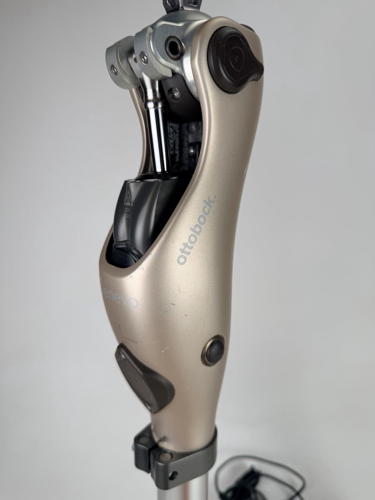 2023 Otto Bock Kenevo Prosthetic Microprocessor Knee MPK