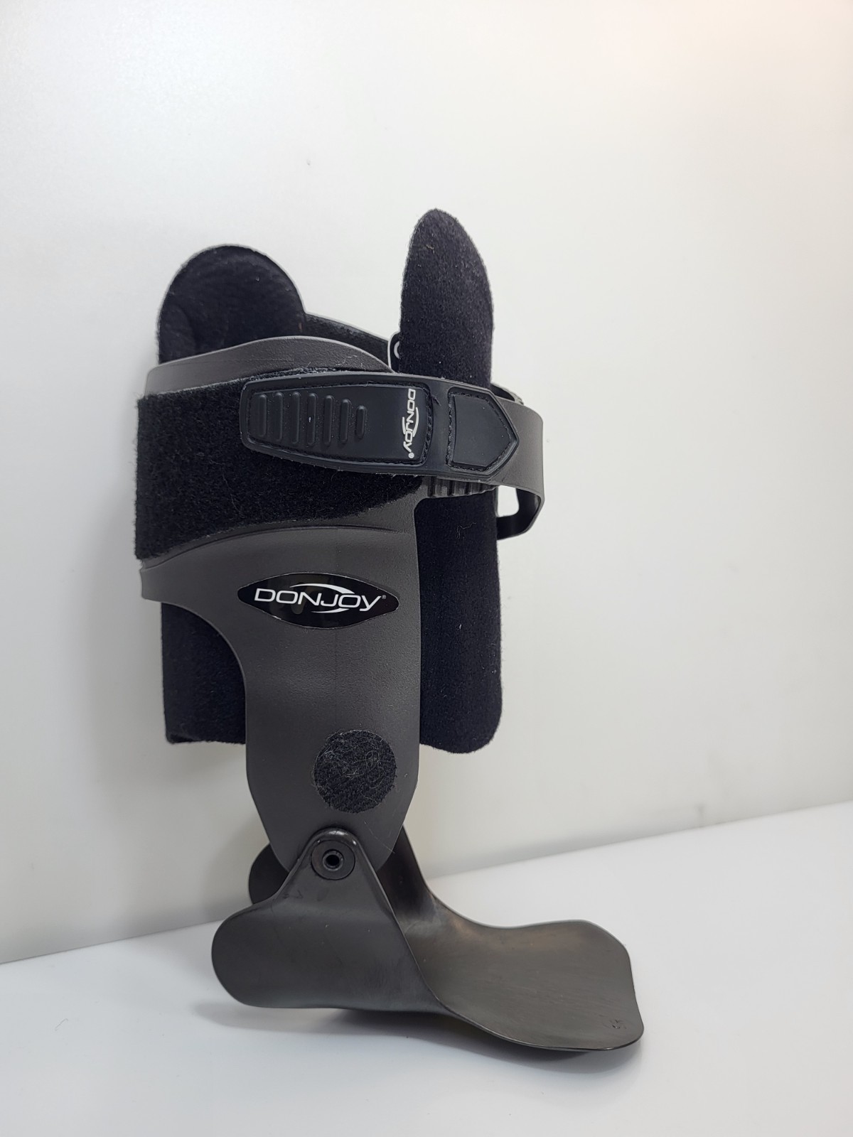 DONJOY Velocity Light Support Right Wide Small Black Ankle Support