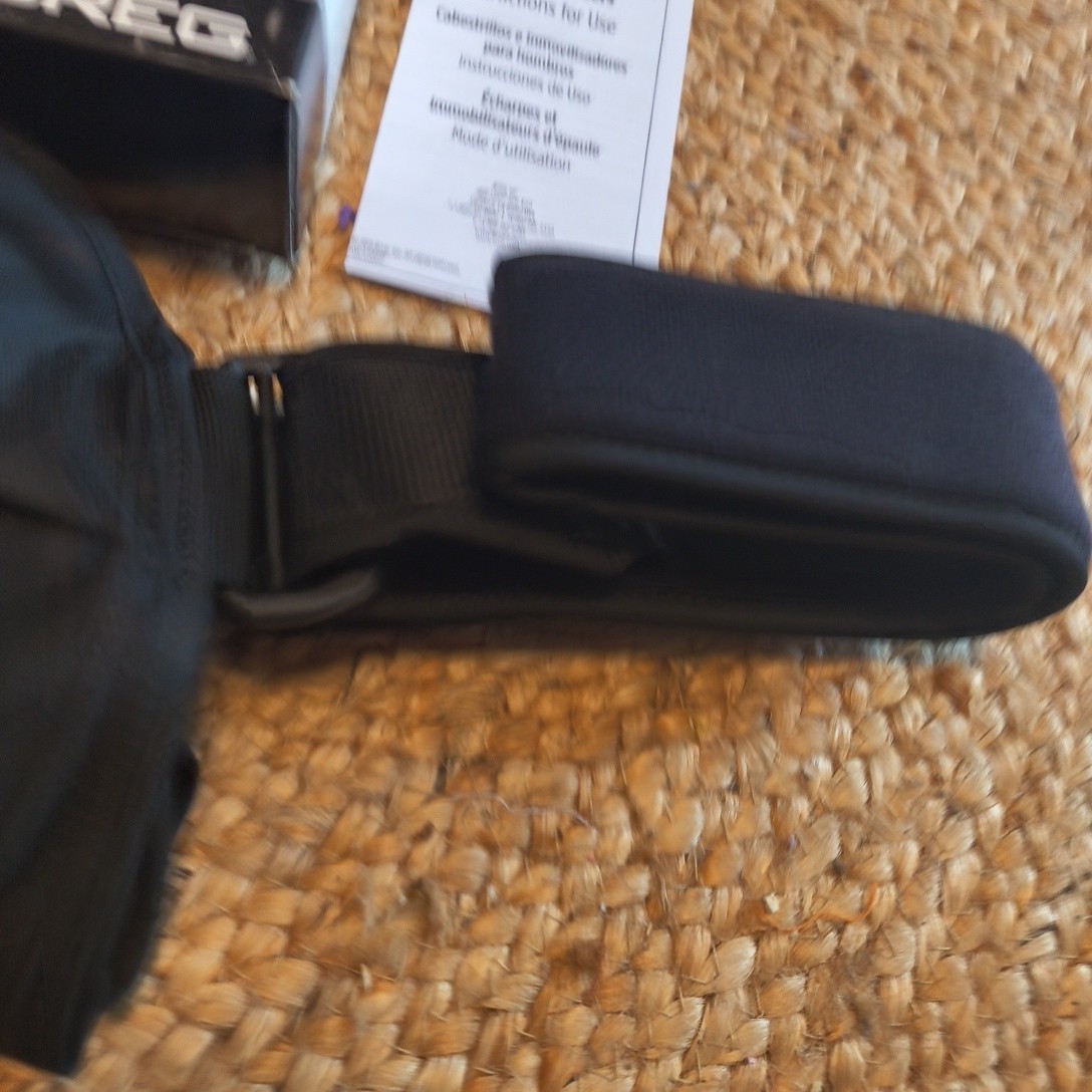 Breg Essential Shoulder Immobilizer