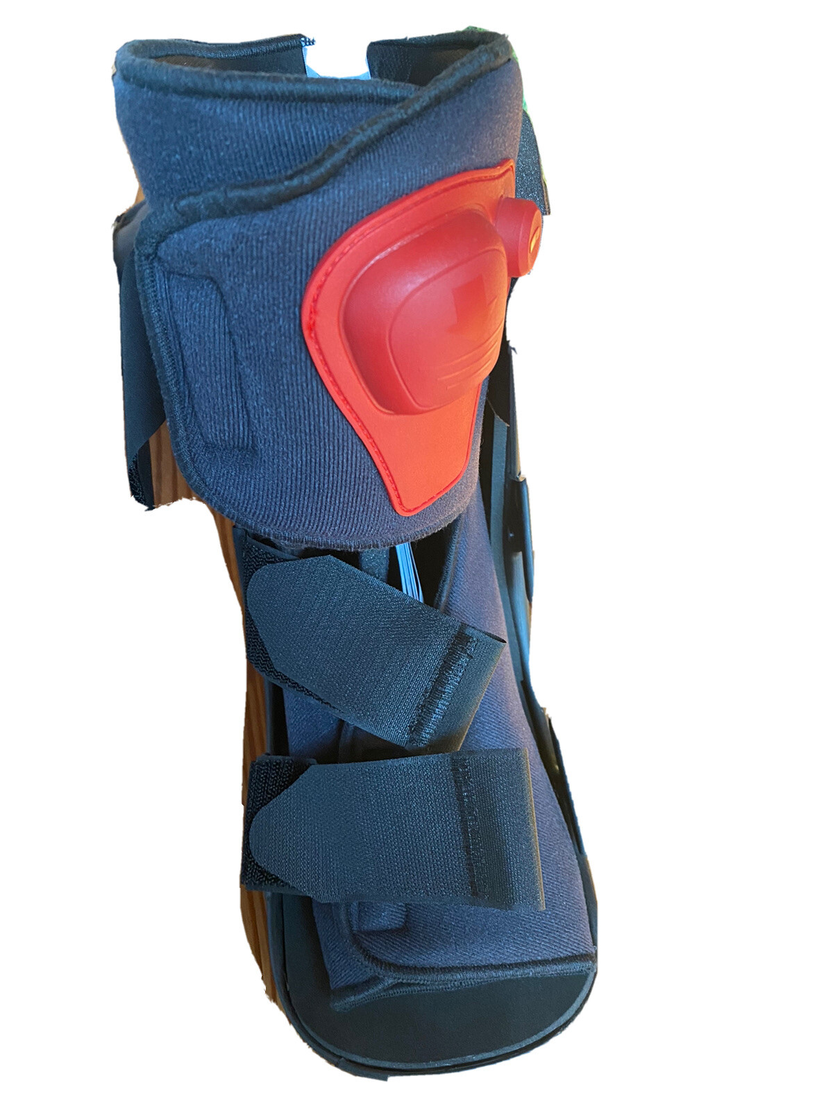 Procare, Royce, misc Cam walker boots. Sizes From XS – XL. Message W/ Any Q’s!